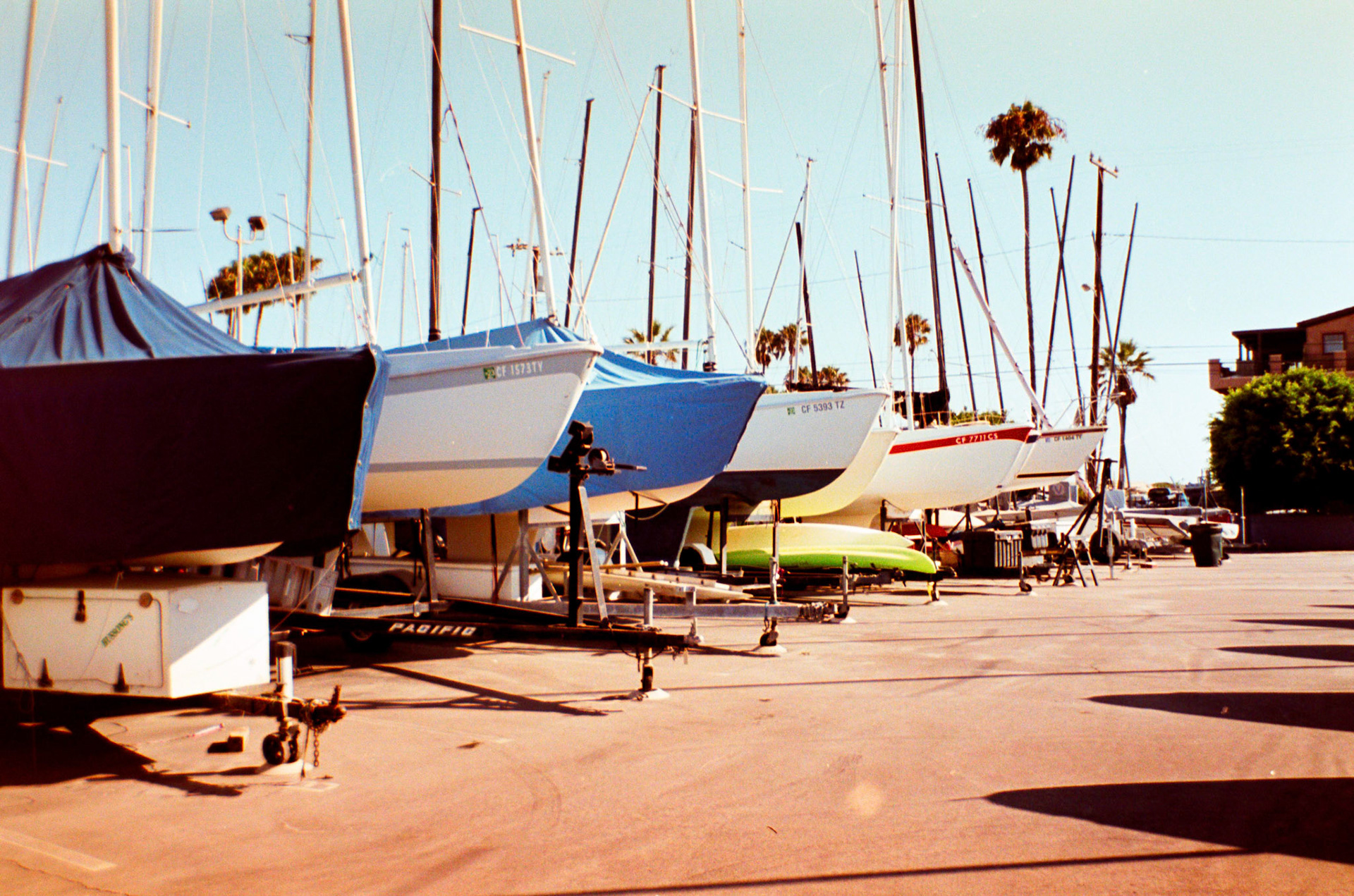 Leica M6TTL | Leica Summicron 35mm v4 | Kodak Portra 160 @ 100Digitized with Sony A7r + Nikkor Micro 55 + M2 Tube | Light tableHome developed in Cinestill | 3:45 | JOBO RotationNegative Lab Pro v2.3.0 | Color Model: Noritsu | Pre-Sat: 3 | Tone Profile: Linear Flat | WB: Kodak | LUT: Frontier