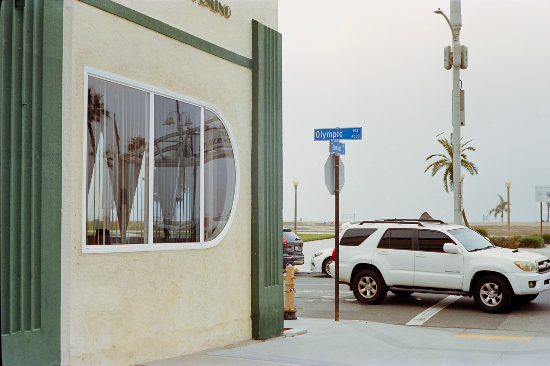 Leica M-A | Leica  | Kodak Portra 160Scanned with Hasselblad 907xHome developed in Cinestill C41 | 3:30 @ 104f | rotationNegative Lab Pro v3.0.2 | Color Model: Frontier | Pre-Sat: 5 | Tone Profile: LAB - Soft | WB: Auto-Neutral | LUT: Natural