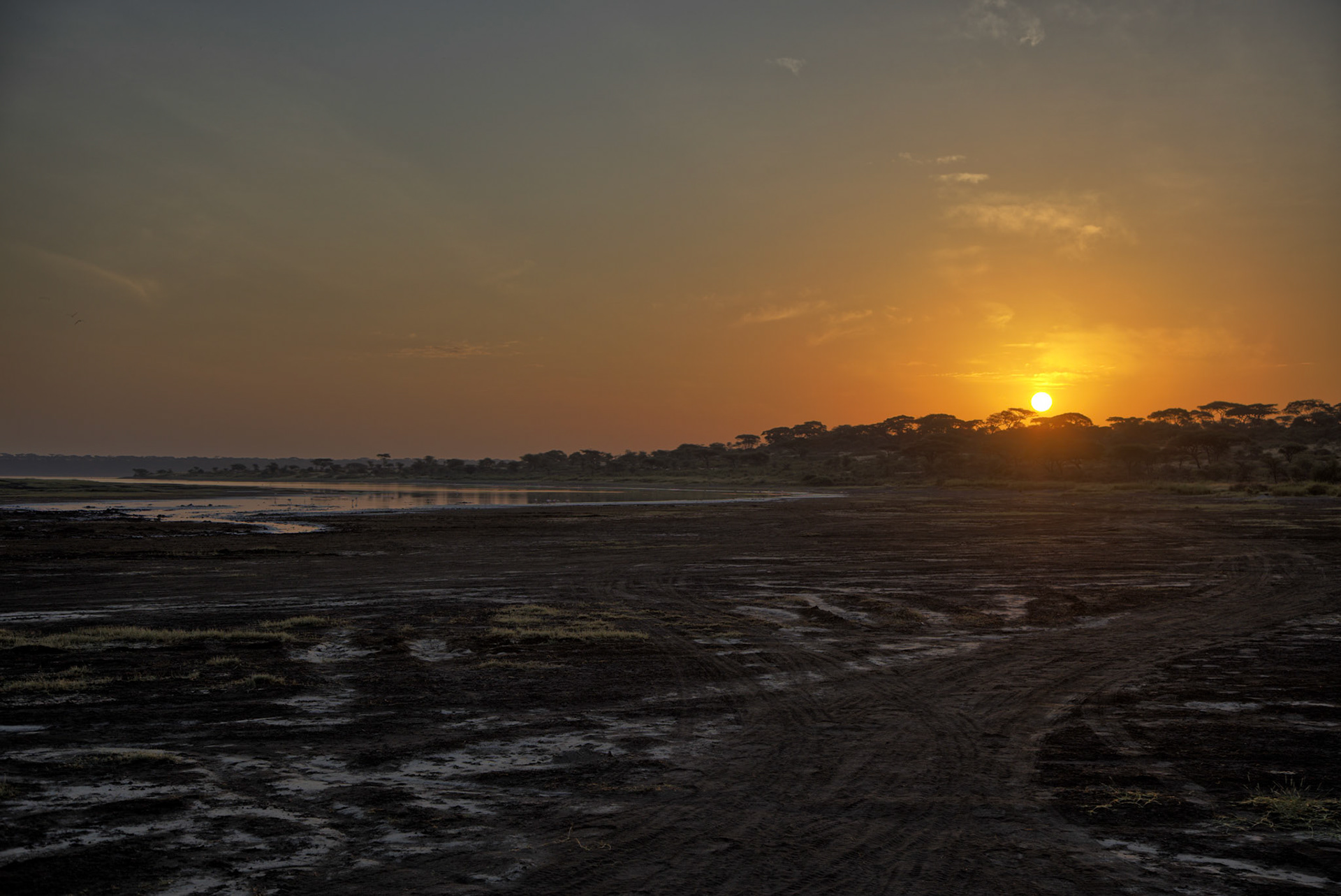 HDR created and tone mapped with easyHDR 3.16.2: [1] IMG_09630.CR3, [2] IMG_09631.CR3, [3] IMG_09629.CR3, [4] IMG_09632.CR3, [5] IMG_09633.CR3