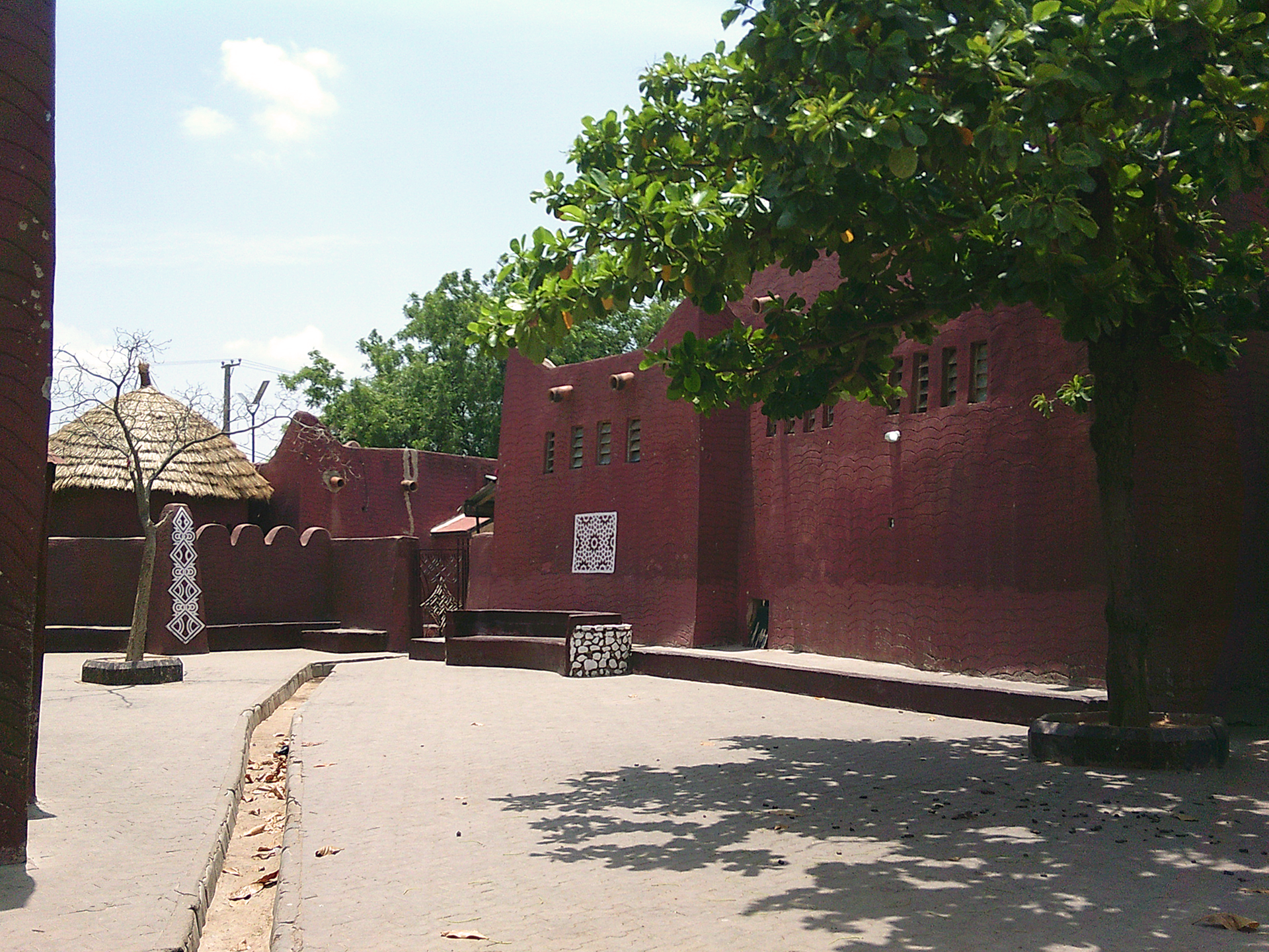 Gidan Makama (2024)