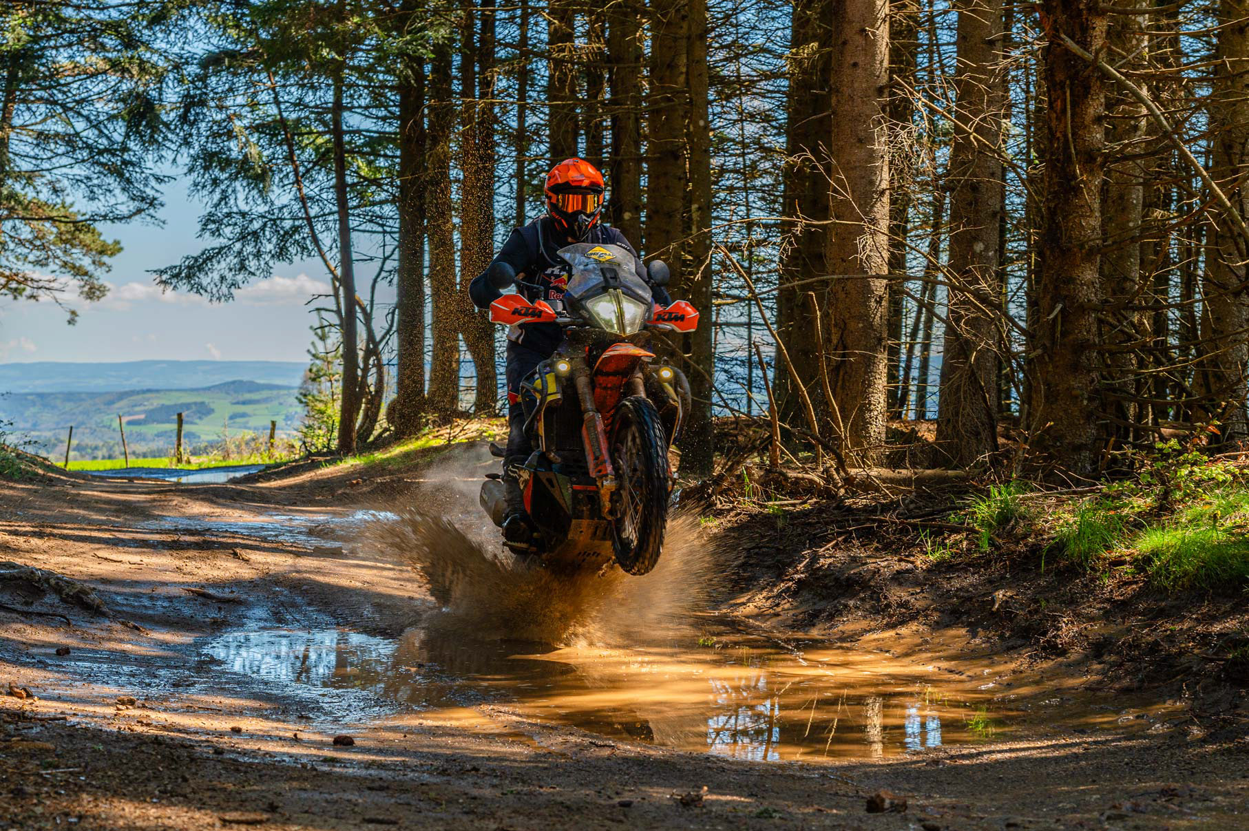  Sensation et fun au guidon lors de nos raids sur mesure 