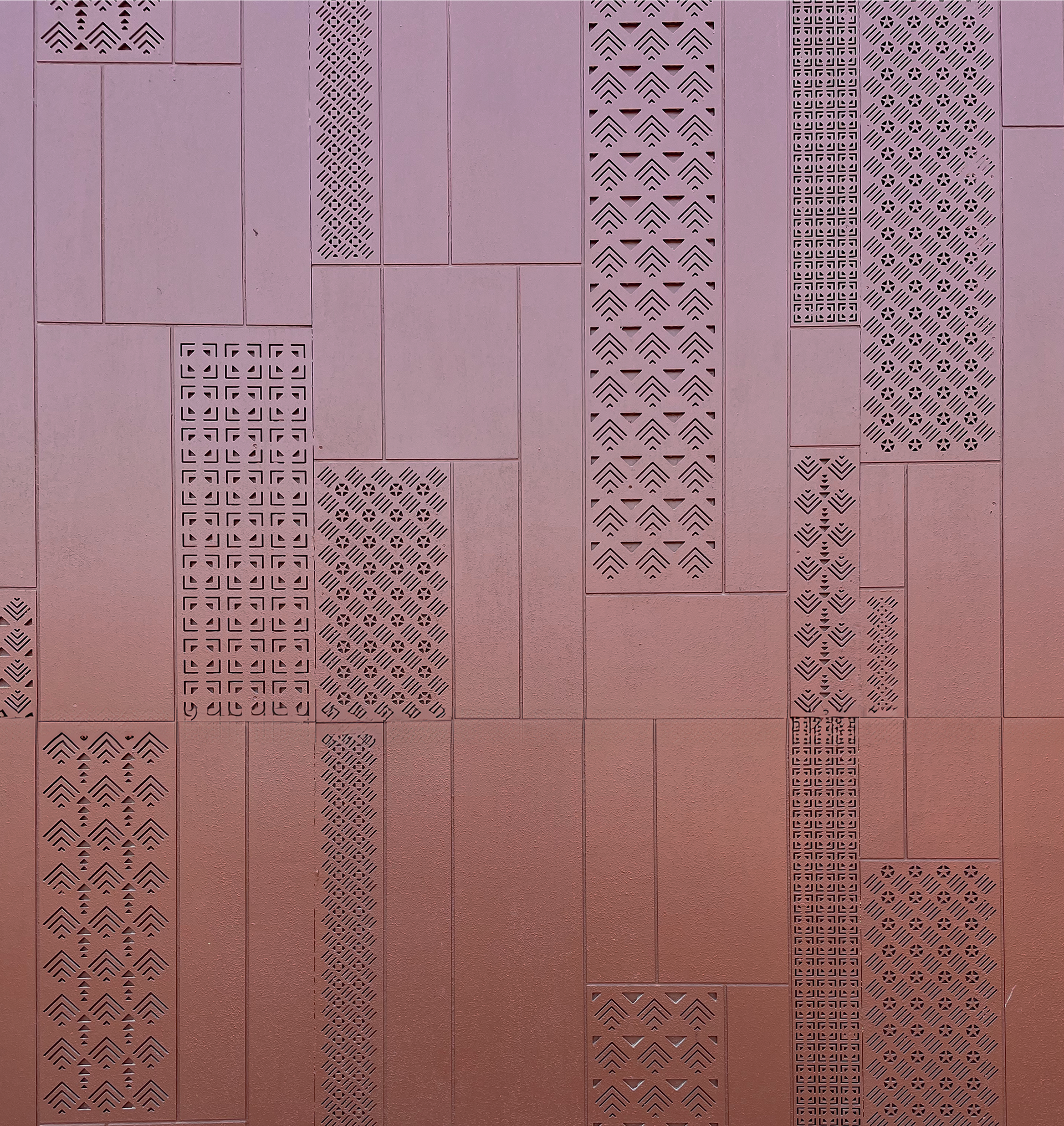 Internal panel featuring typical Saudi Arabian decoration