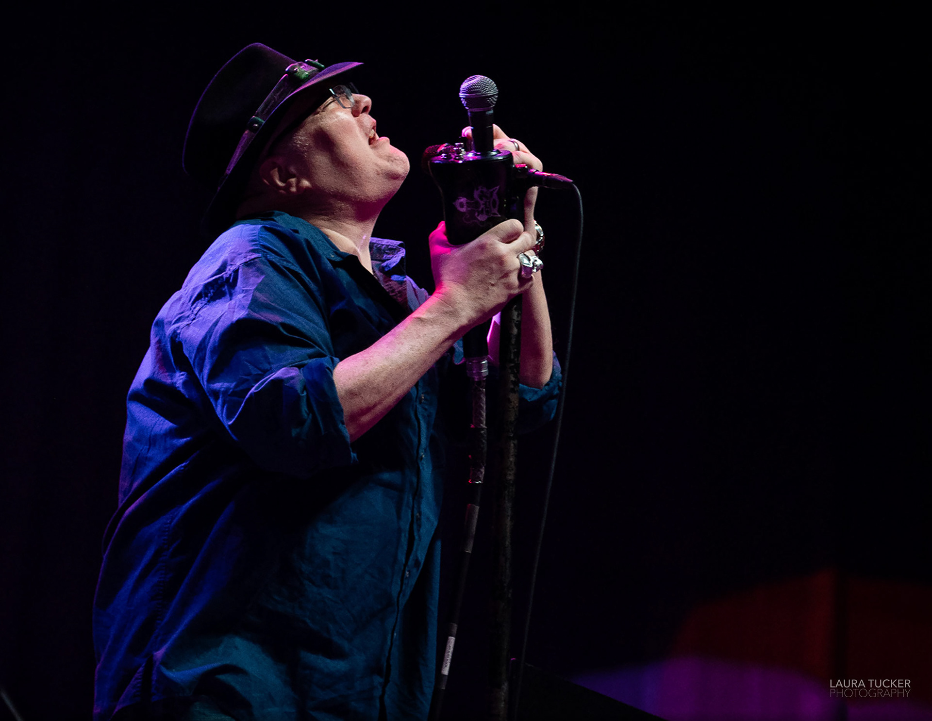 BLUES TRAVELER
