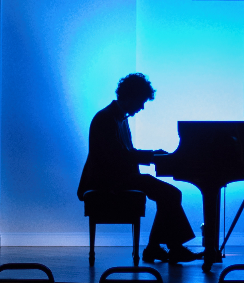 pianist silhouette