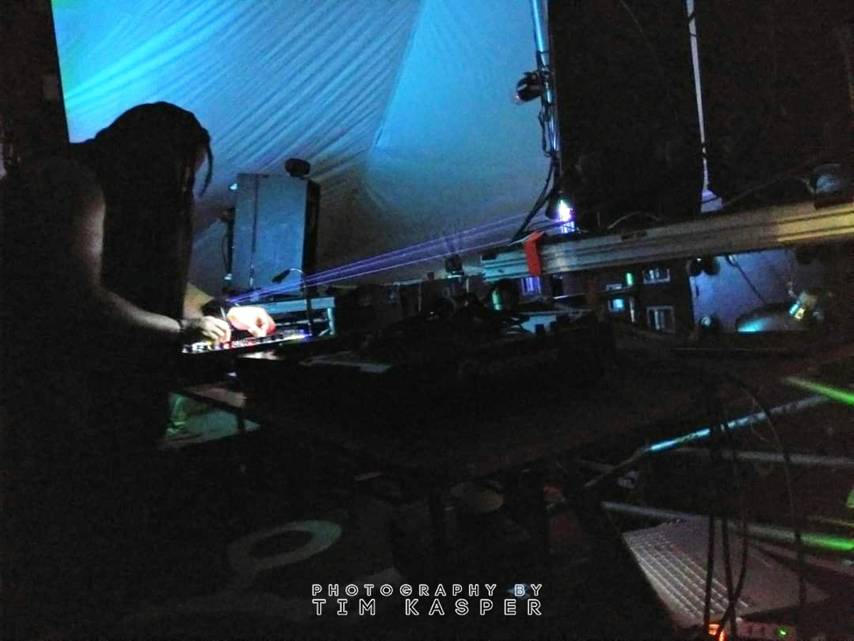 HIEROGLYPHIC BEING