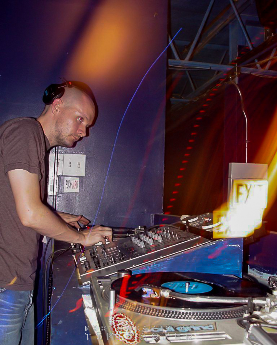 THOMAS SAAHS
