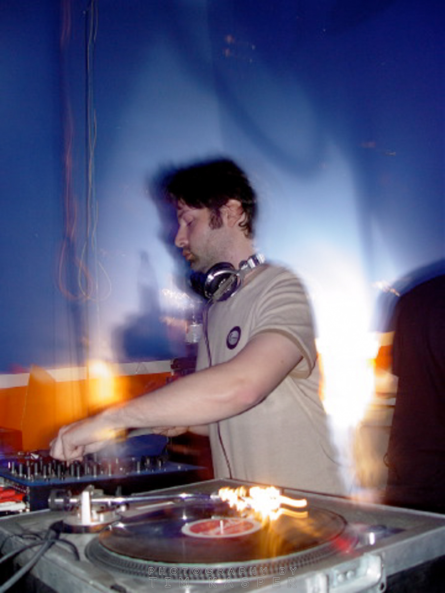 DAN MNOOKIN