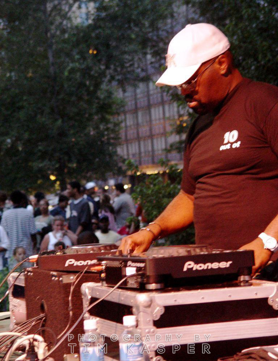 FRANKIE KNUCKLES