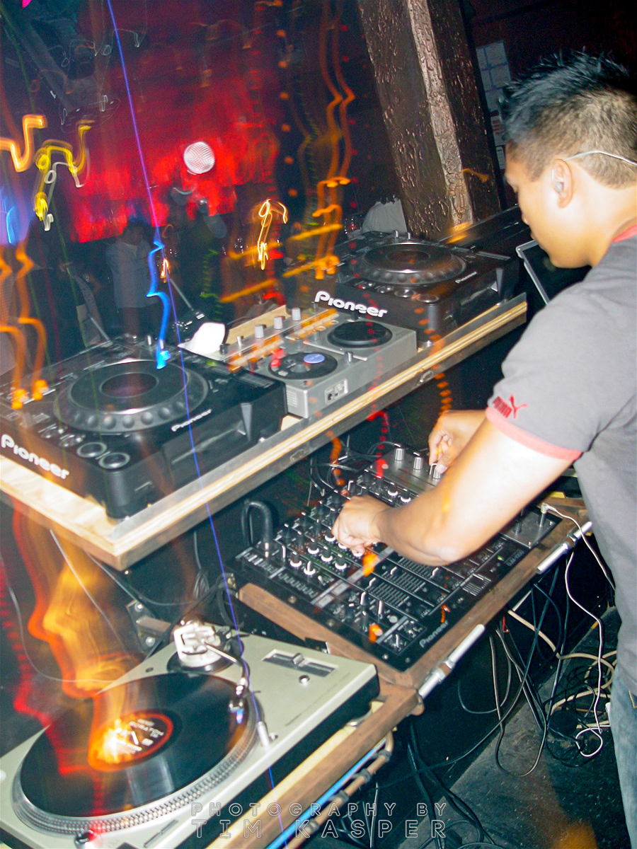 CHRIS SANTIAGO