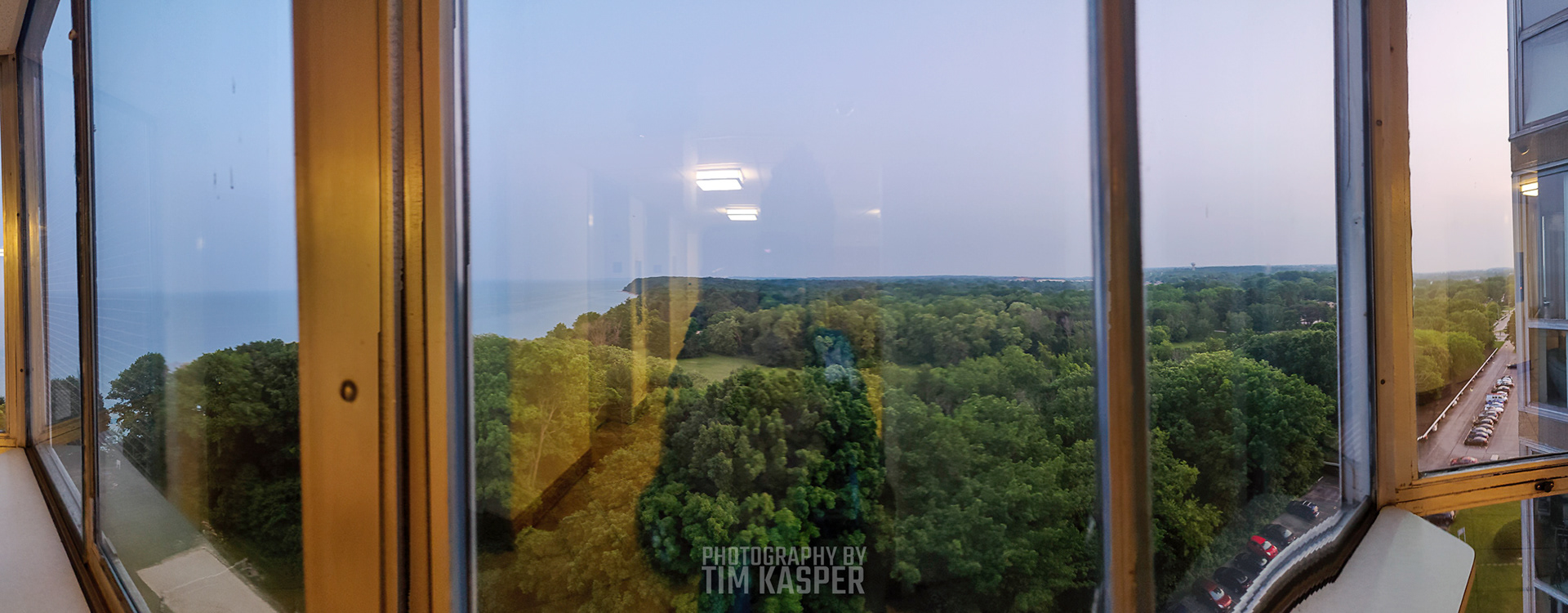 ONLY HIGHRISE BUILDING ON LAKE DRIVE IN SOUTH MILWAUKEE- 11TH FLOOR