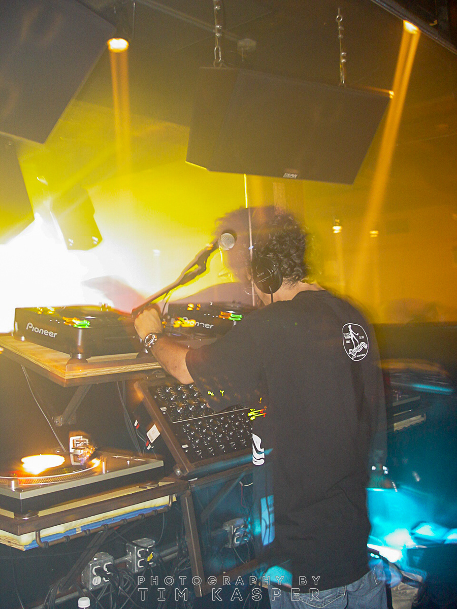 MARK FARINA