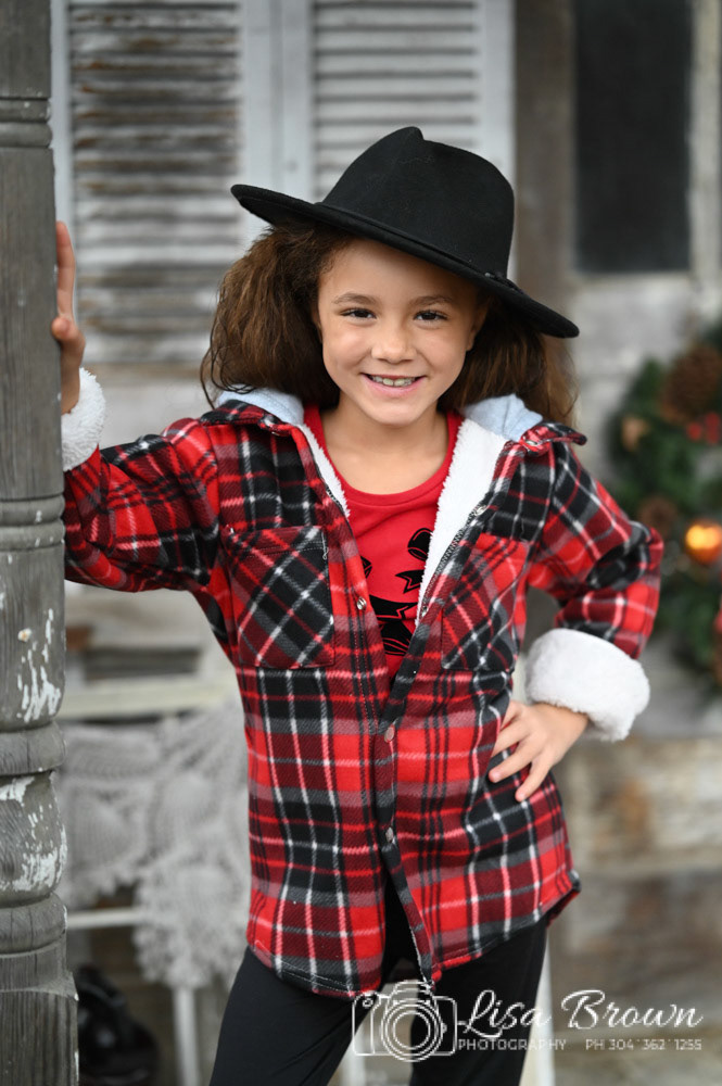 SENIOR PORTRAIT SESSION PHOTOGRAPHED BY LISA BROWN