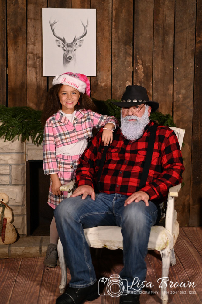 SENIOR PORTRAIT SESSION PHOTOGRAPHED BY LISA BROWN