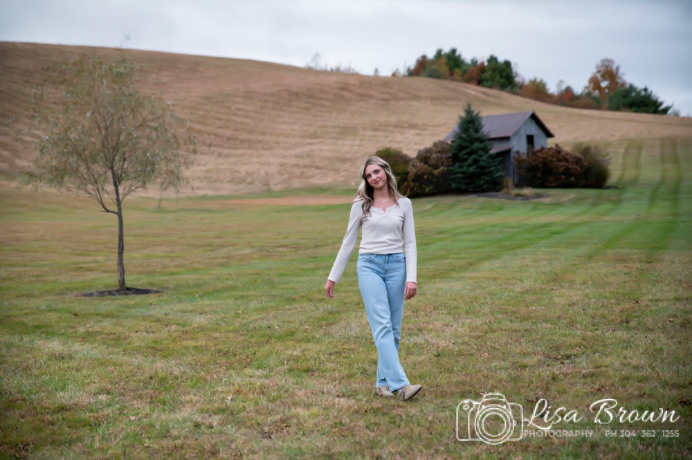 SENIOR PORTRAIT SESSION PHOTOGRAPHED BY LISA BROWN