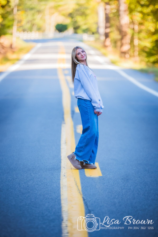 SENIOR PORTRAIT SESSION PHOTOGRAPHED BY LISA BROWN