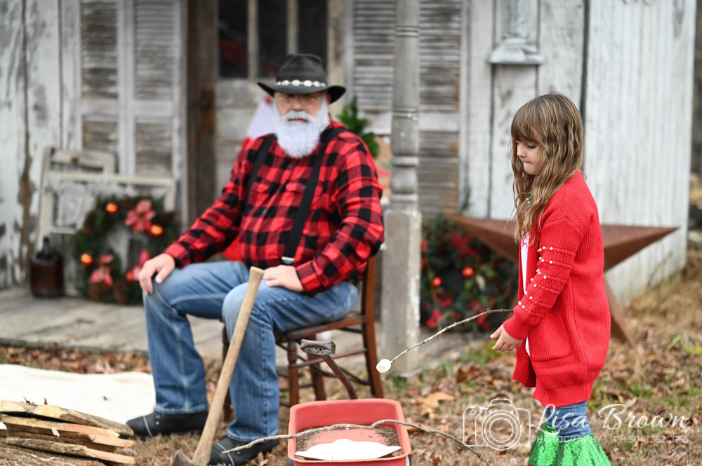 SENIOR PORTRAIT SESSION PHOTOGRAPHED BY LISA BROWN