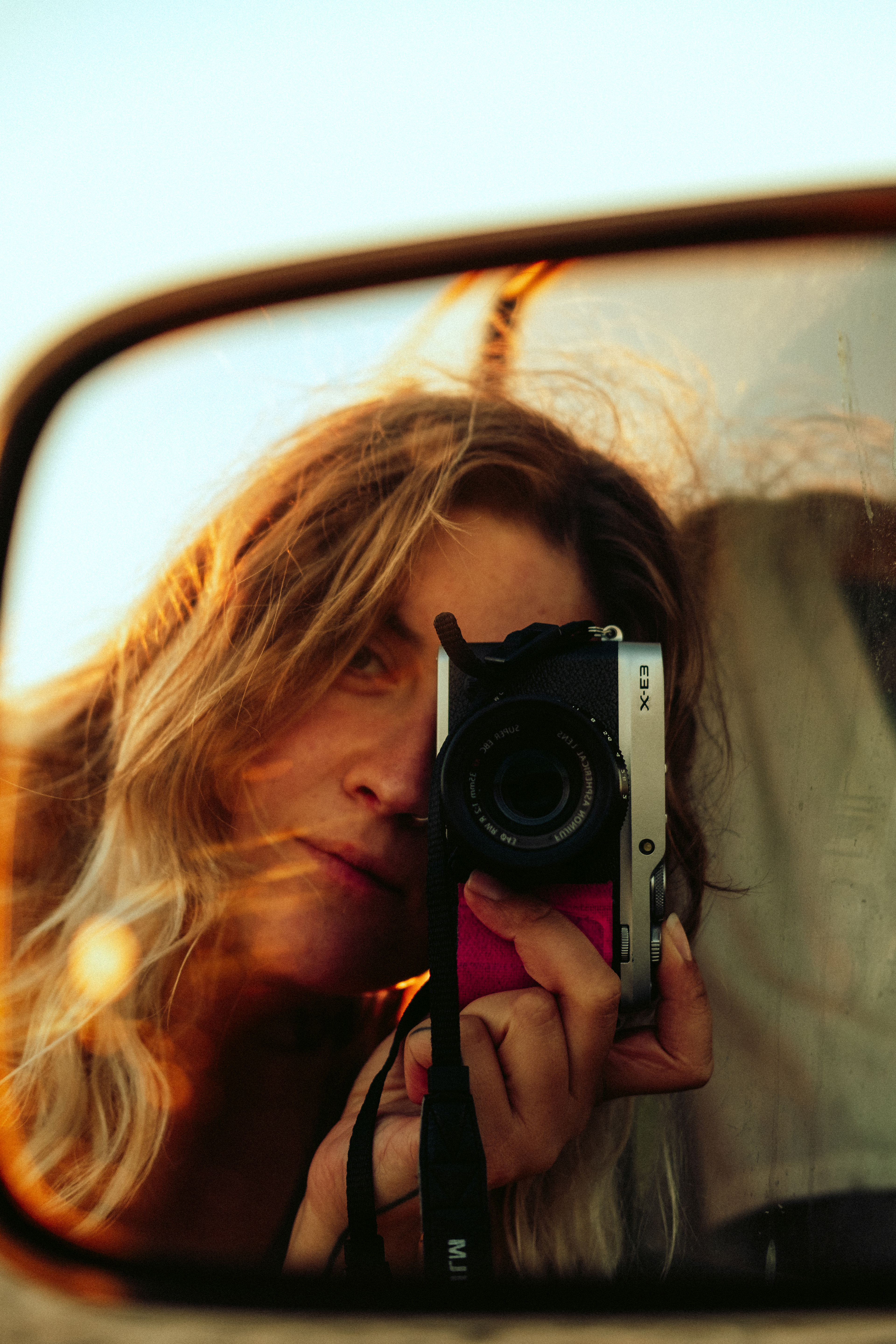 Fabienne Schackert, Fotografin und Creative mit Background in PR and Content Creation/ Content Management living and working somewhere between Basel and Lisbon,