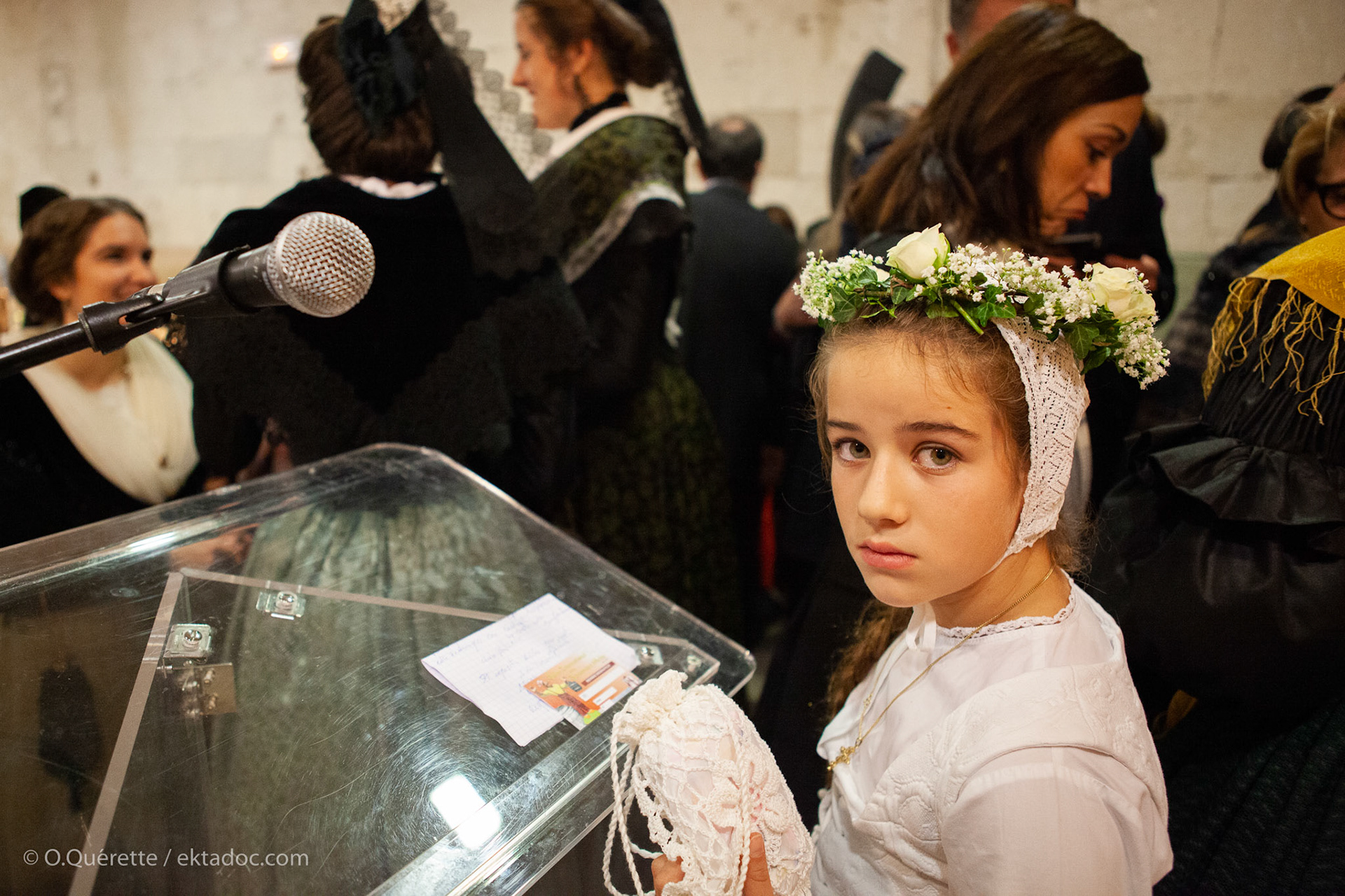 Inauguration du salon des santonniers au cloître Saint-Trophime à Arles