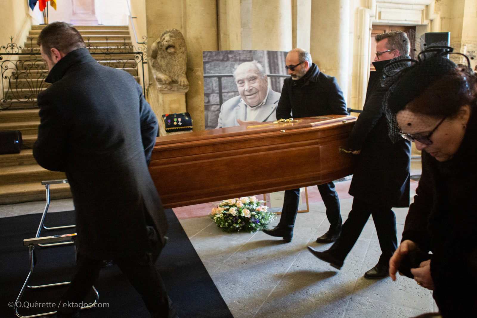 Obsèques de Jean-Maurice Rouquette en mairie d'Arles