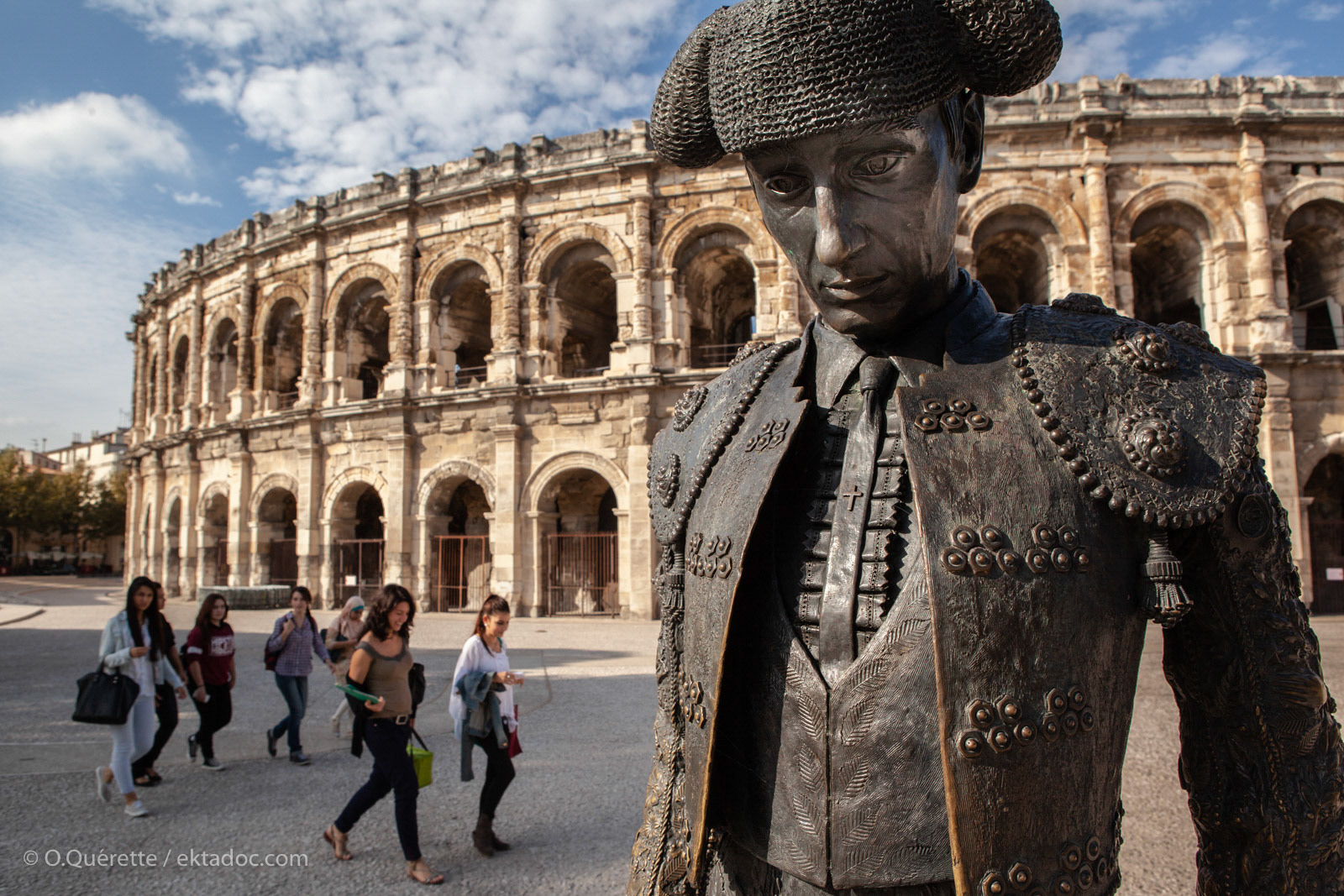 Arenes de Nimes, la sculpture de Nimeno 2