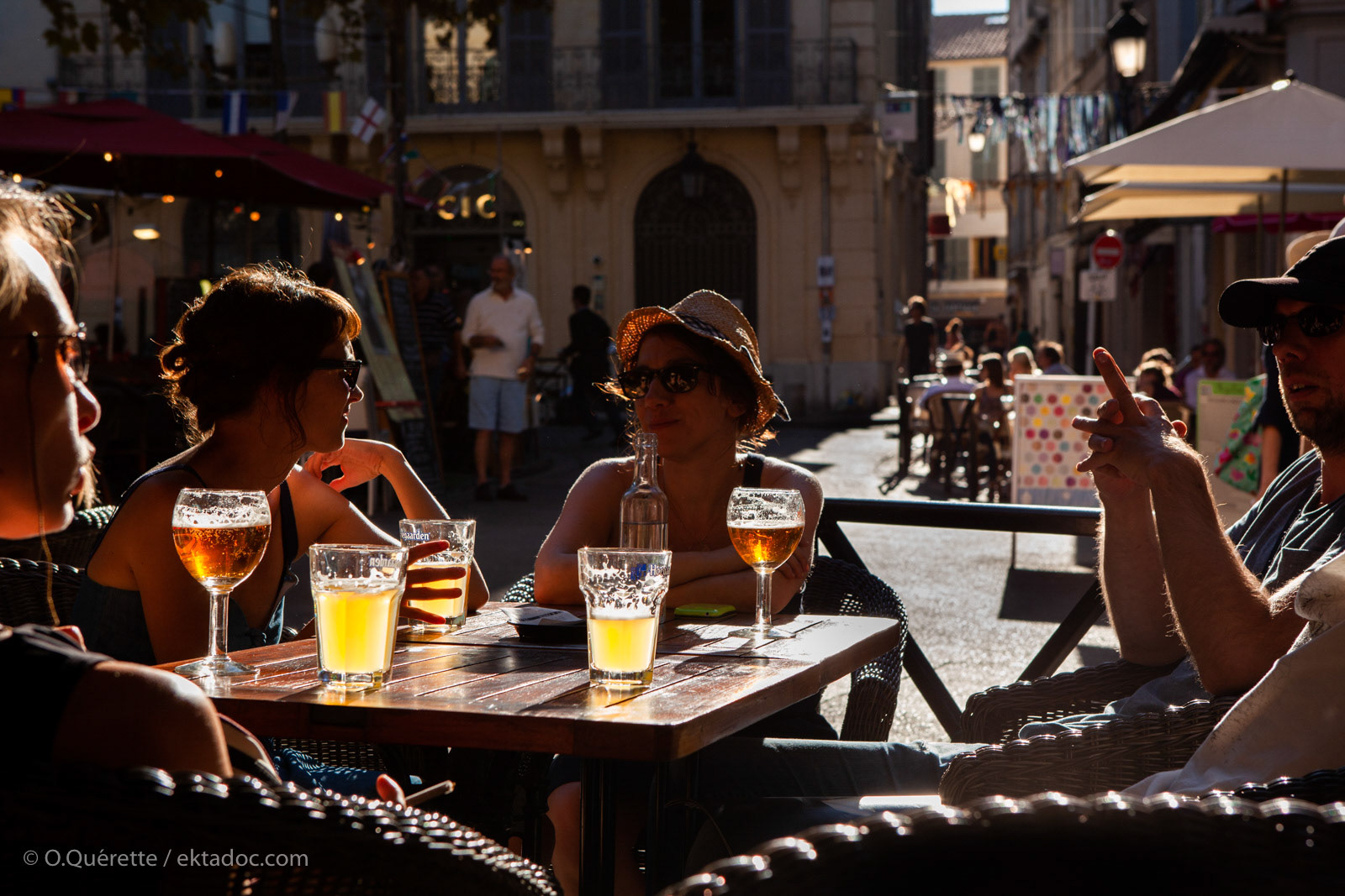Terrasse Place du Forum à Arles