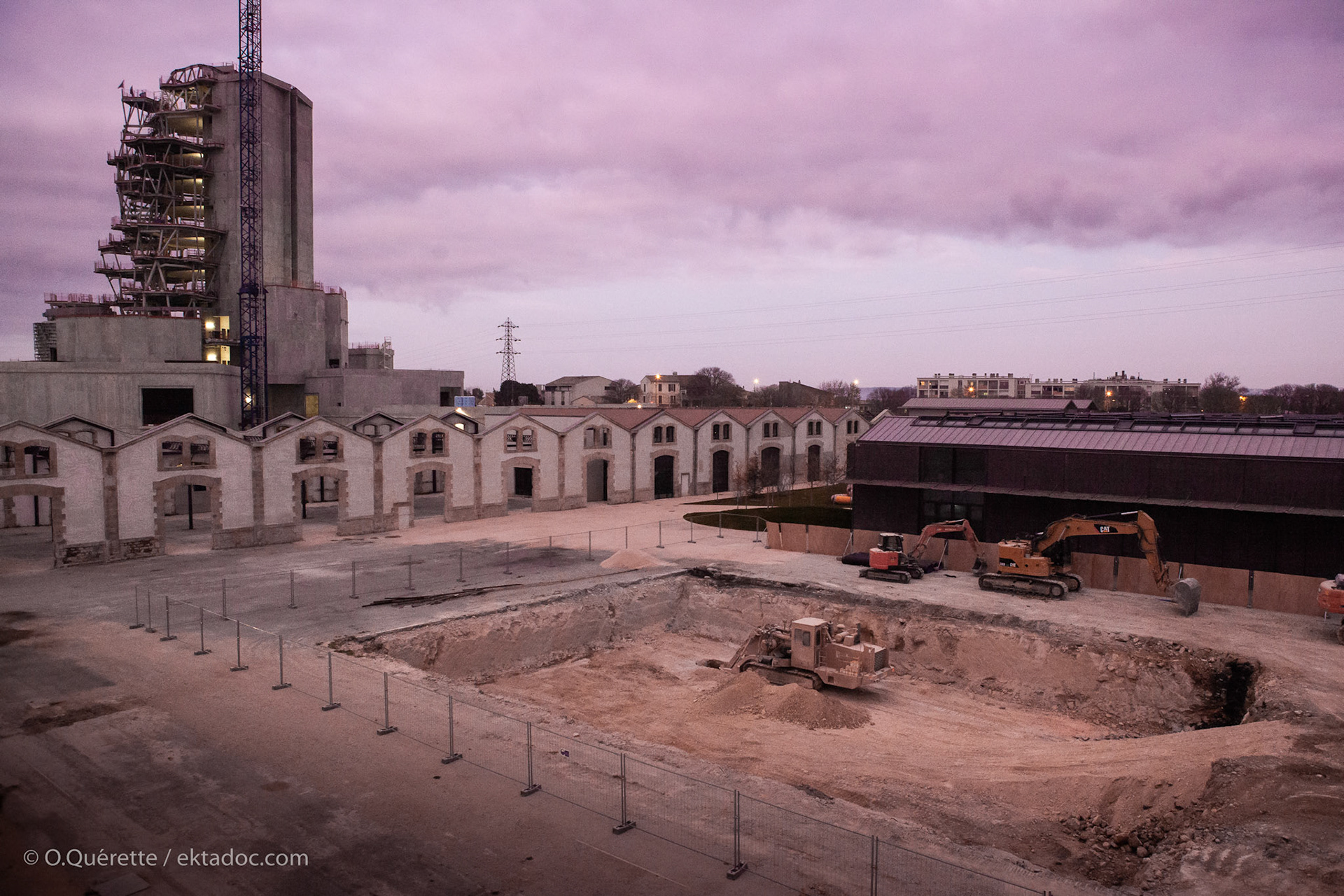 Chantier de la tour Luma de Frank Gehry