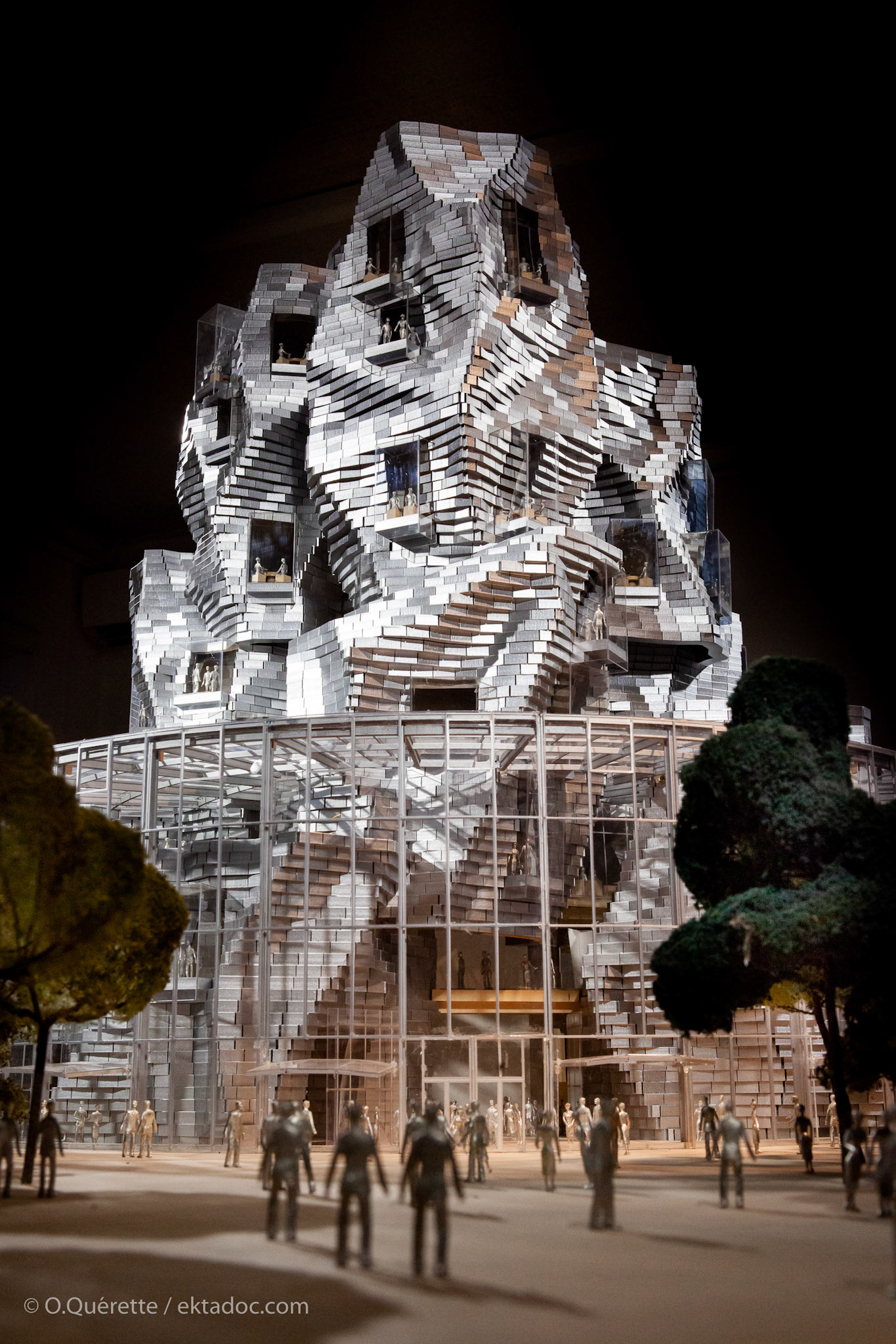 Maquette de la tour Luma de Frank Gehry à Arles