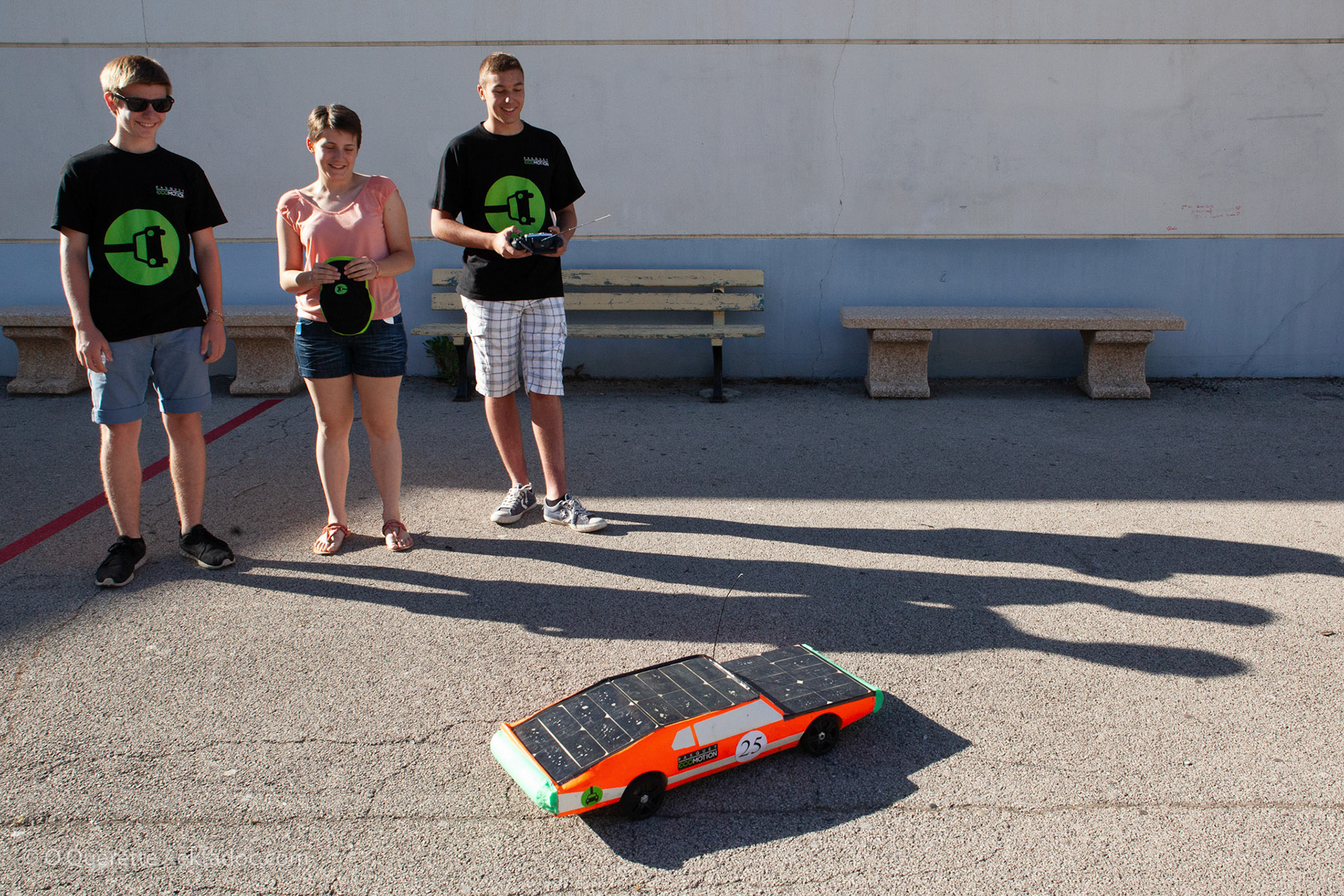 Présentation des véhicules électro-solaires par les élèves du lycée Pasquet à Arles