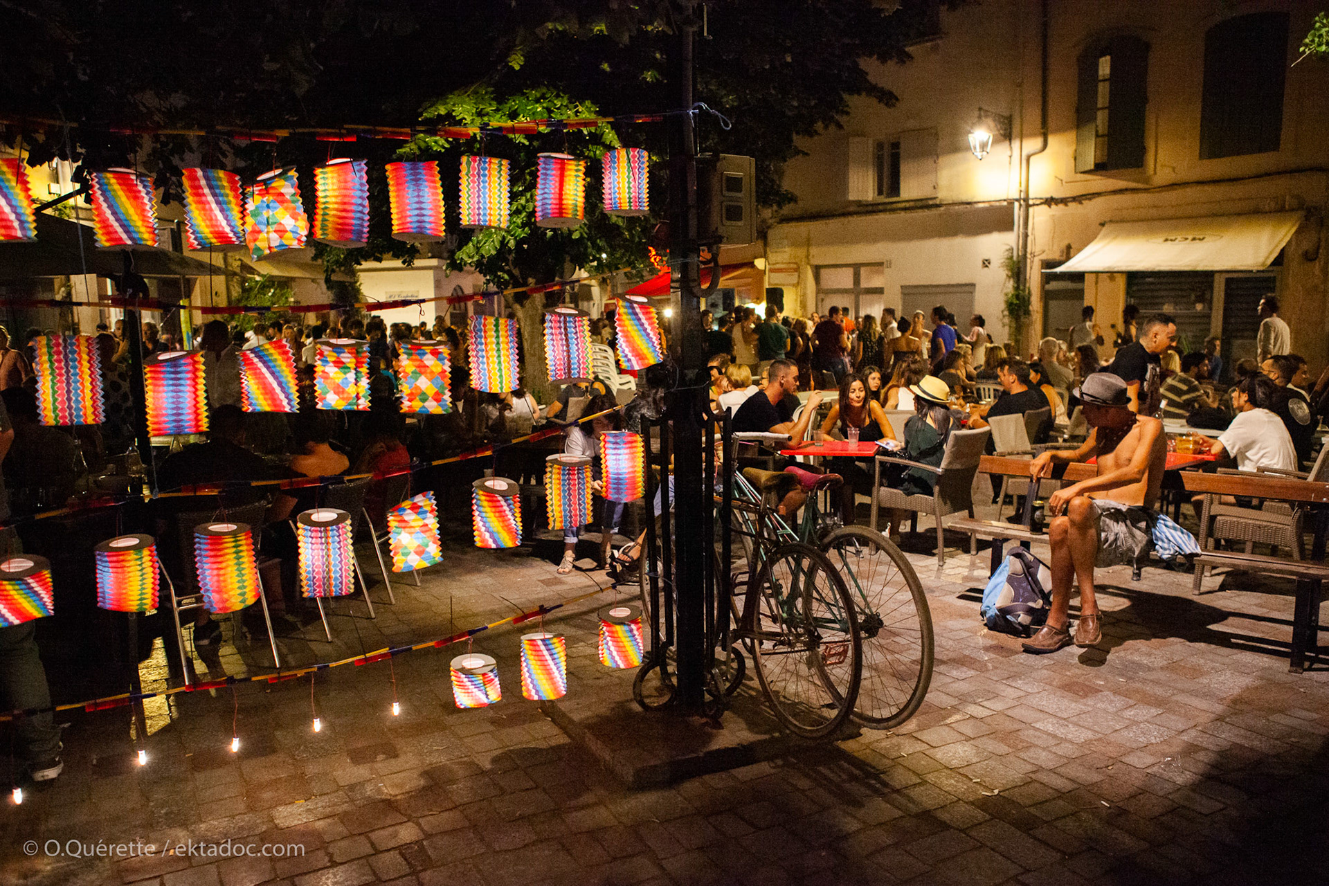 La nuit de la Roquette à Arles lors des Rencontres de la photographie