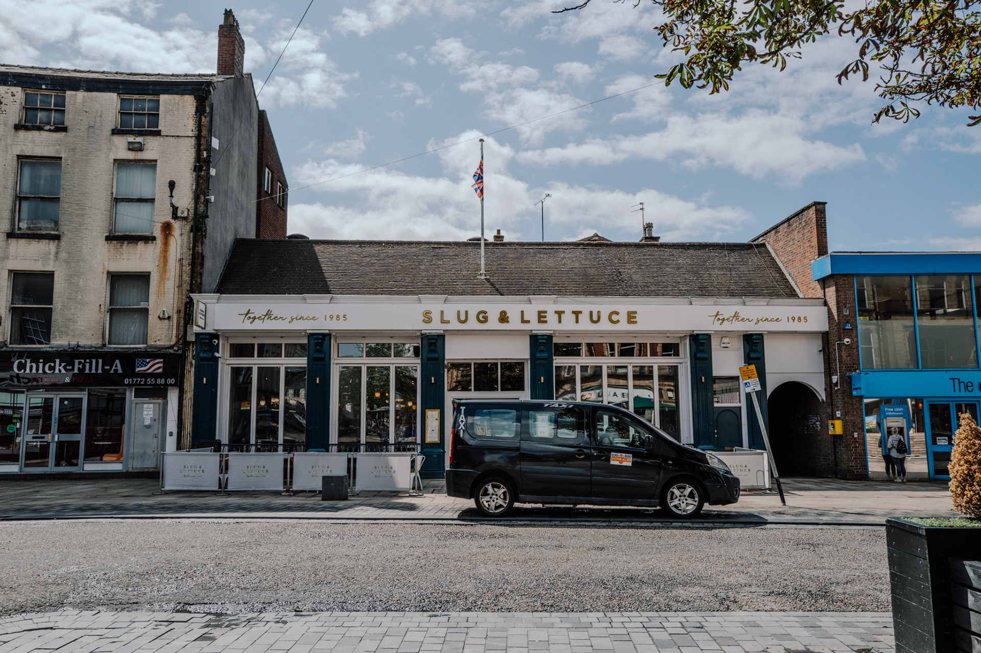 Was this Yates's Wine Lodge?