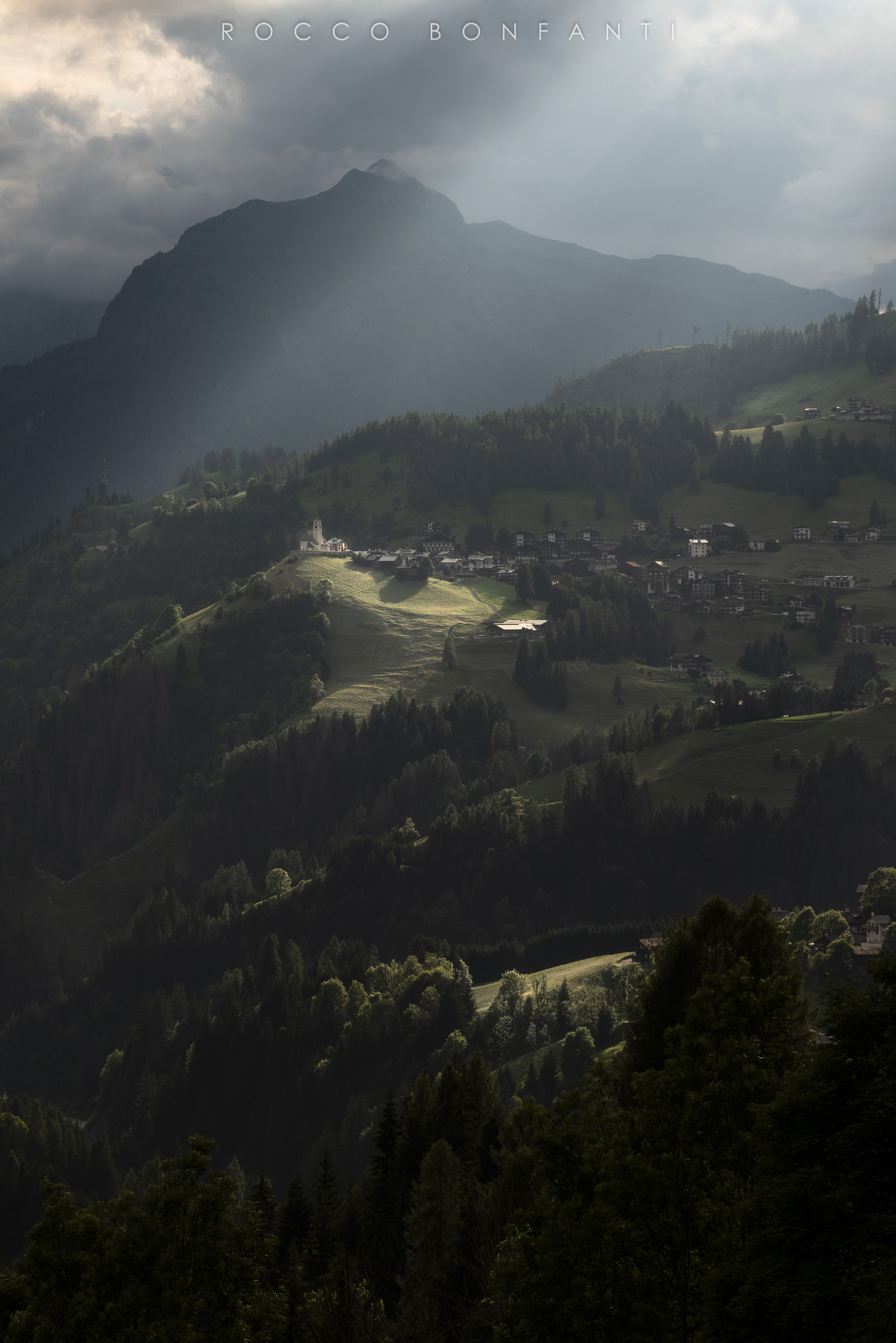 La luce sulla chiesa