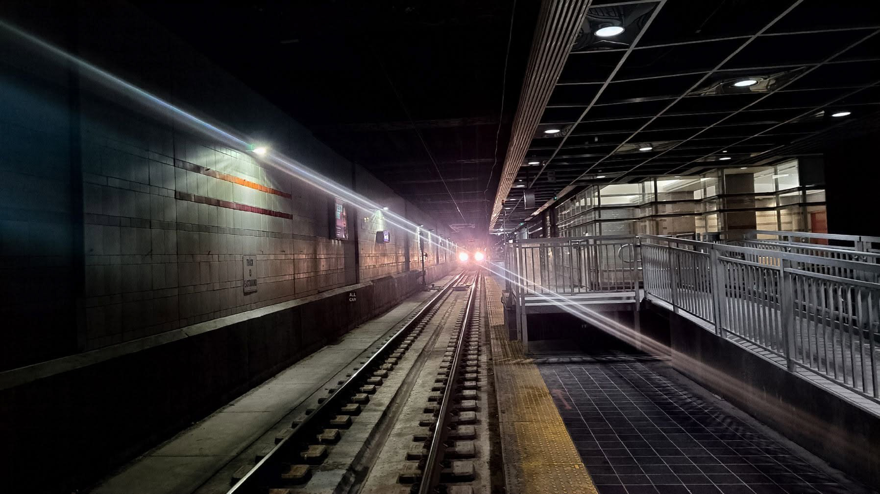 02 Red Line