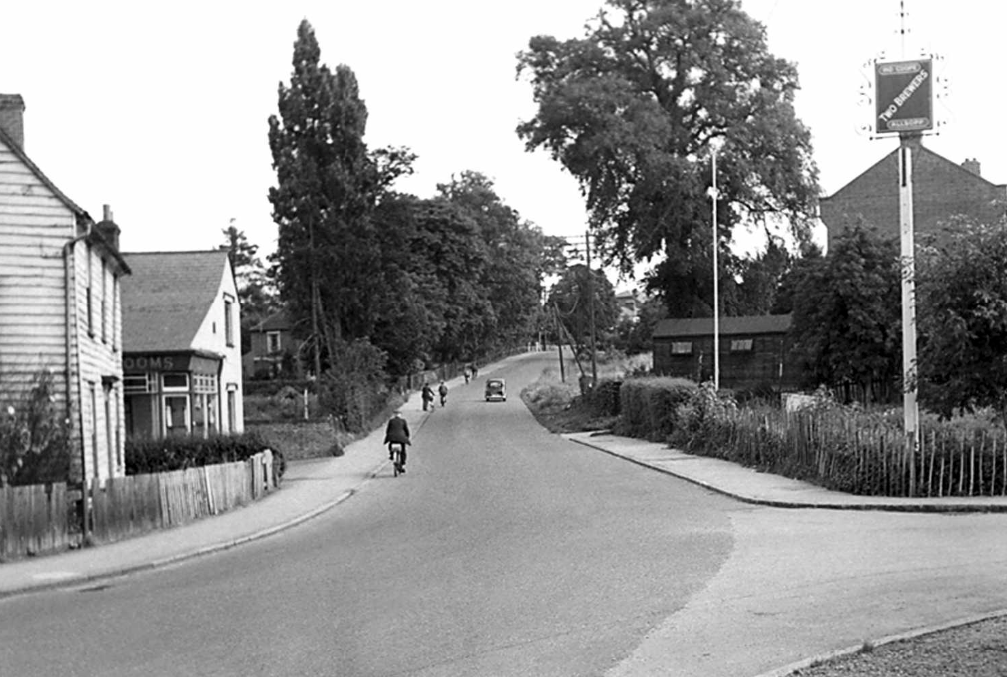 Coopers Hill before Longfields estate was built