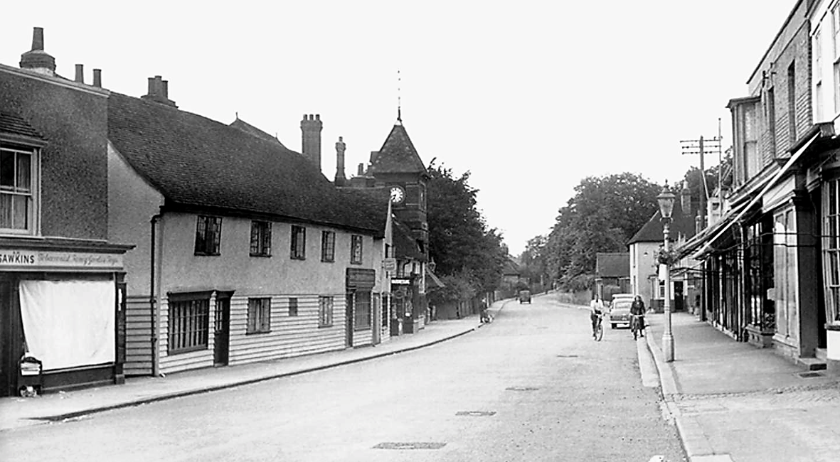 High Street showing Joseph King Cottages possibly 1940s
