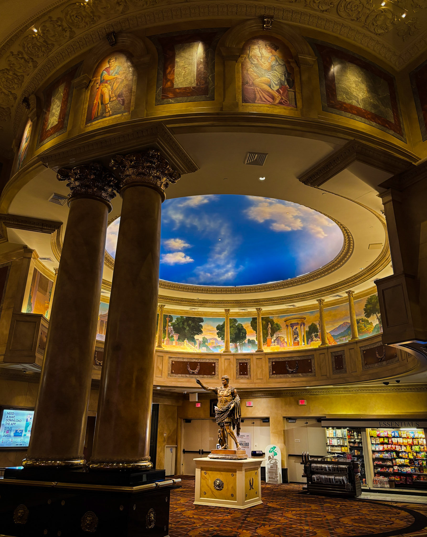 Roman ambience at the Forum Mall.