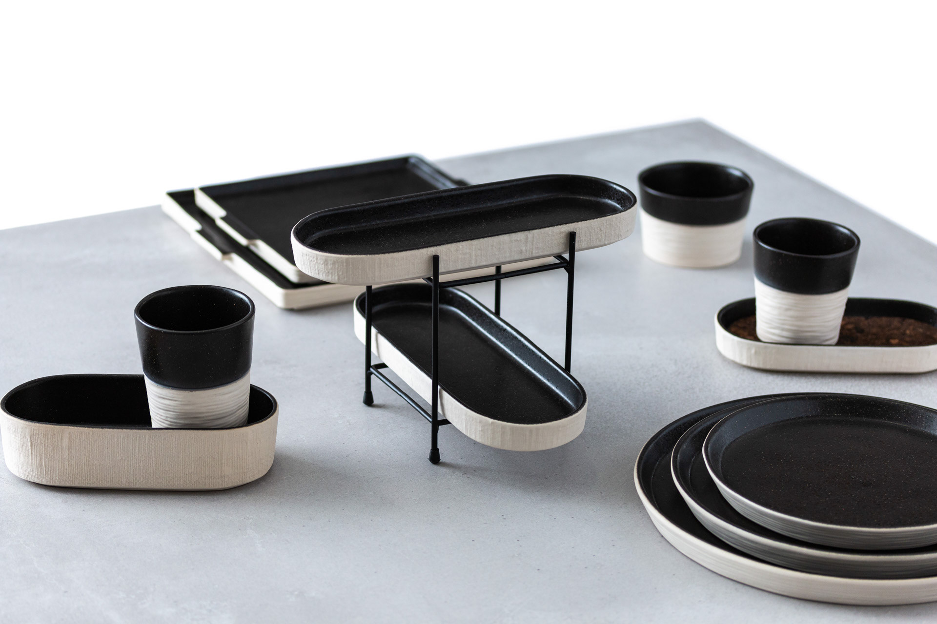 louça branco e negro