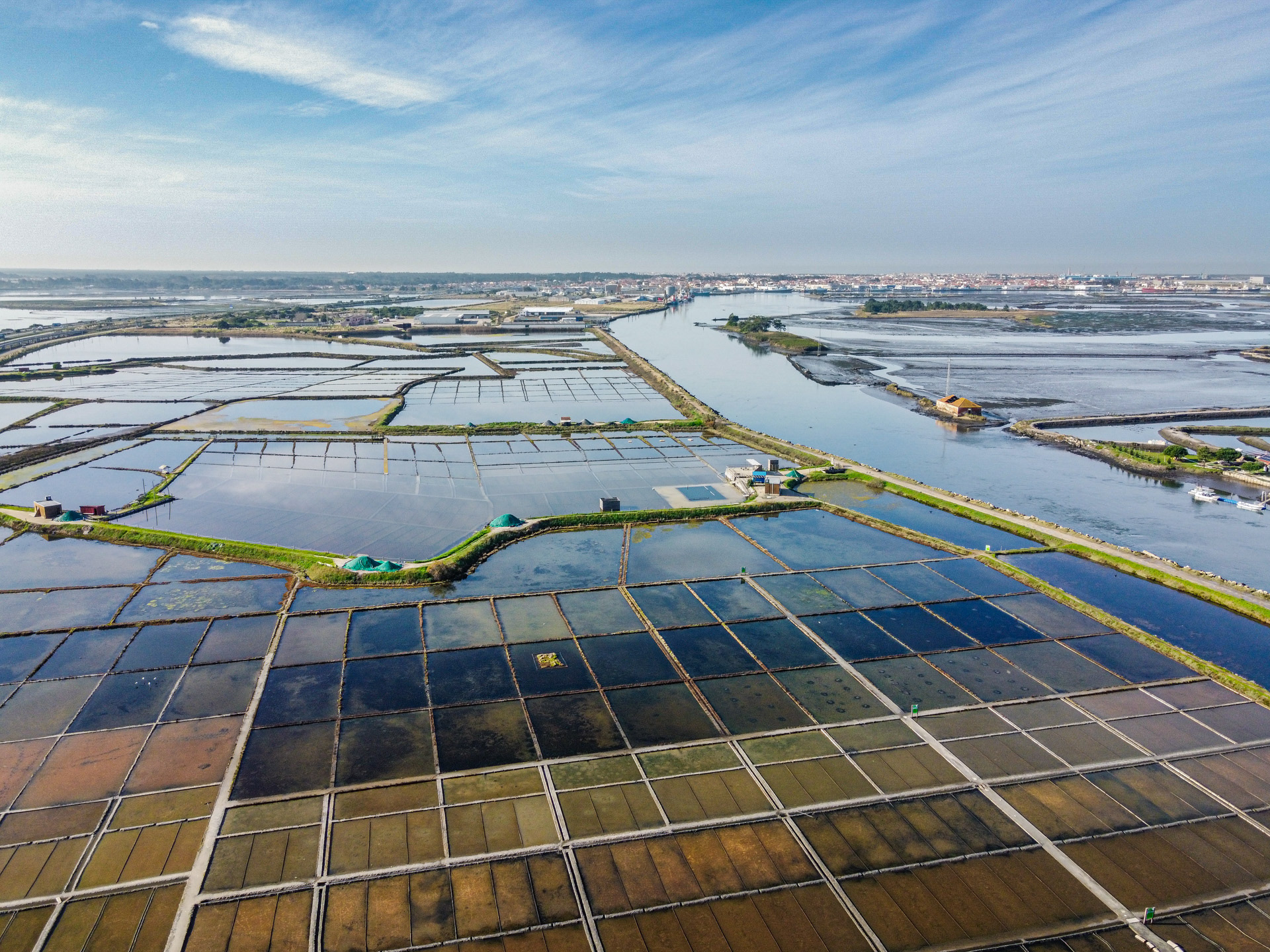 Fotografia aerea das salinas de Aveiro