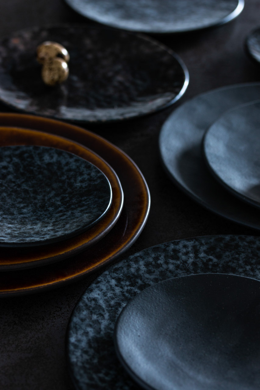 black tableware