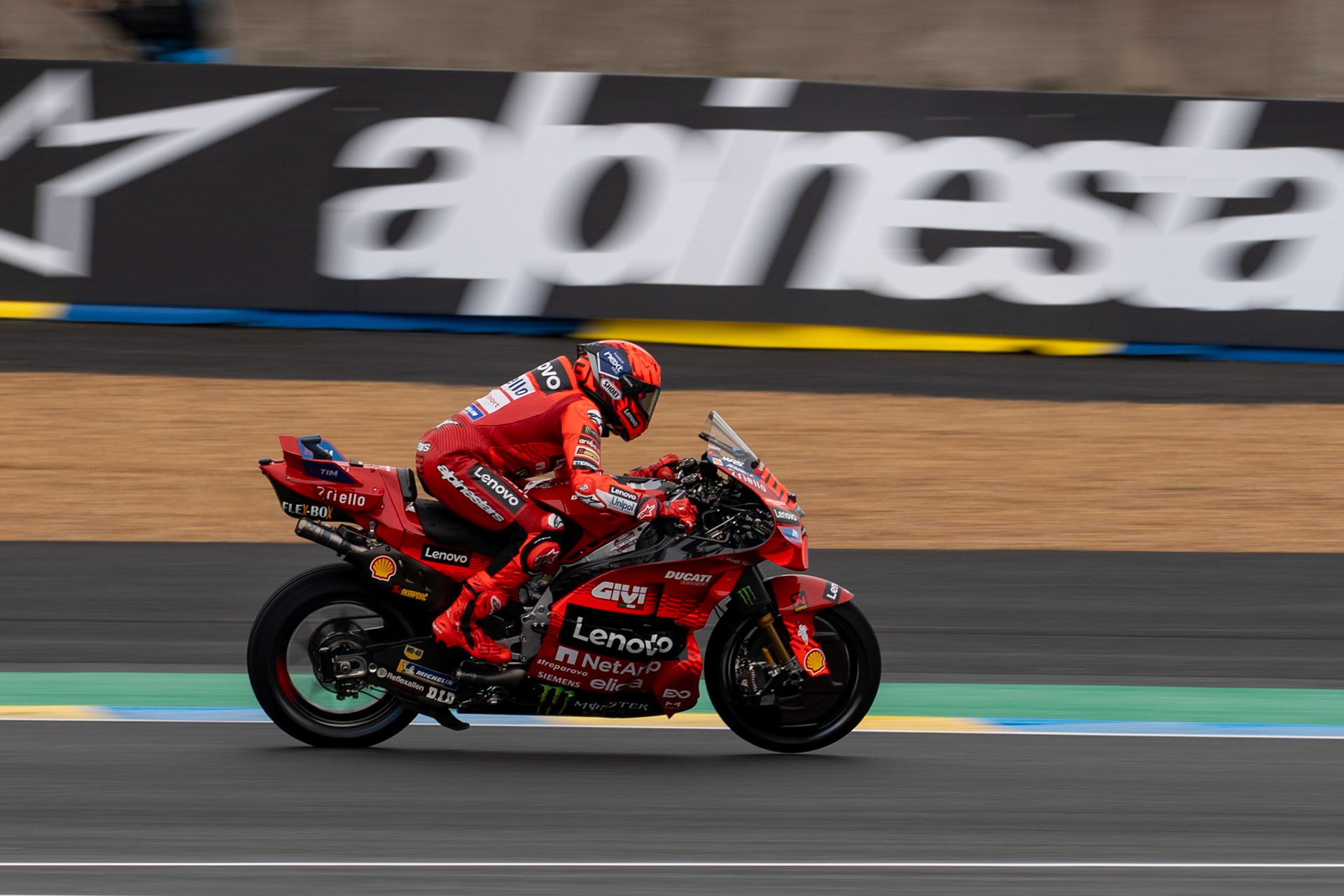 Vrooooom - 1/250 - f/5.6 - ISO 100