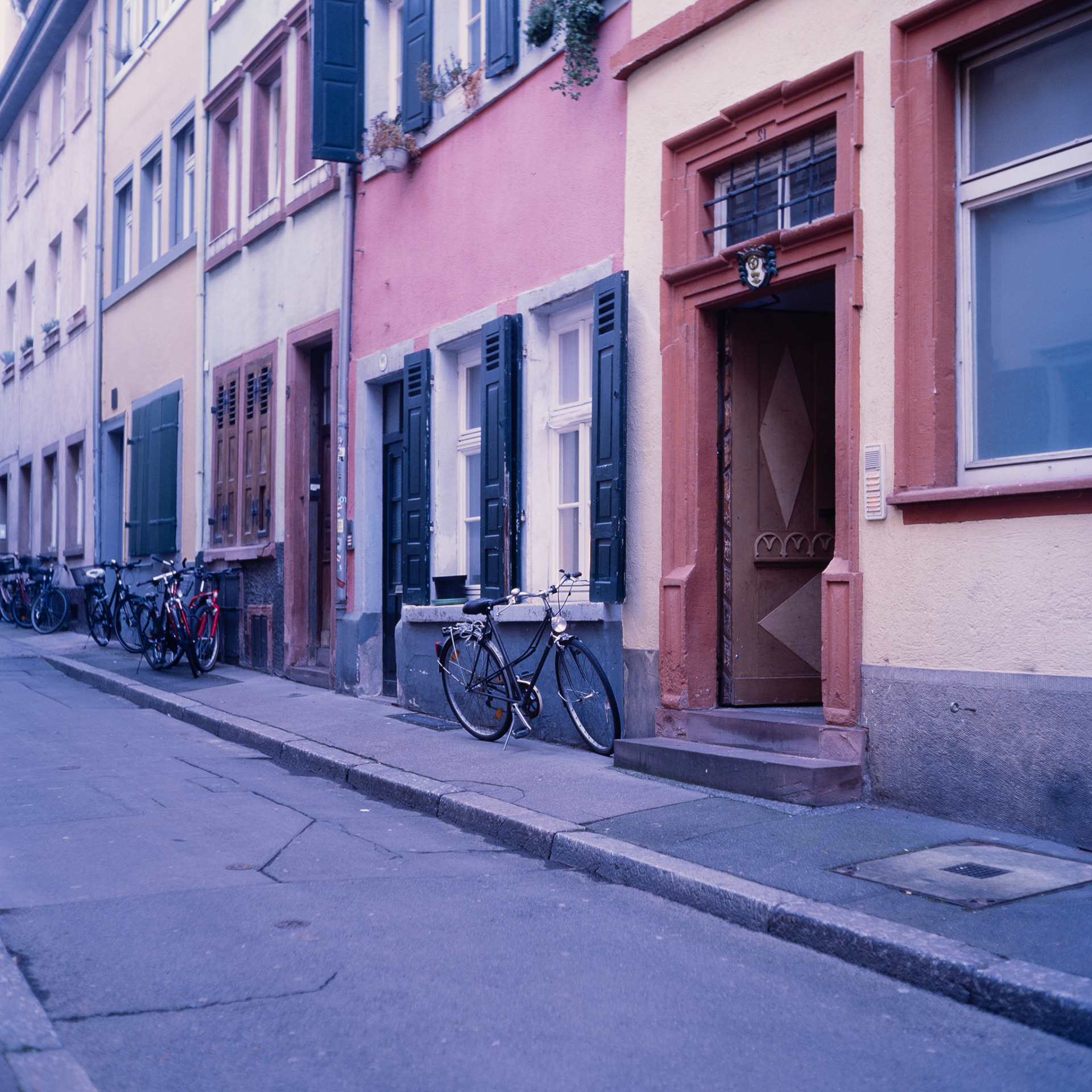 Kodak E100 expired in 2003