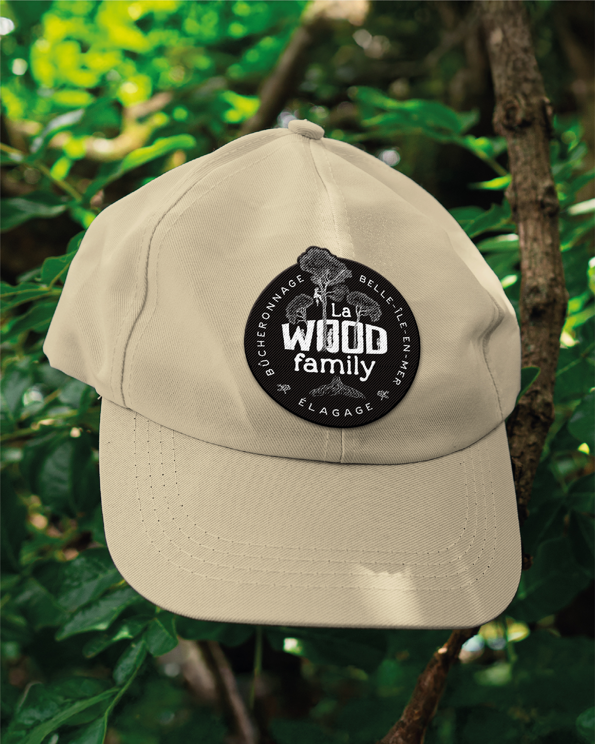 Habillage Casquette avec le logo pour une société d'arboristes-grimpeurs
