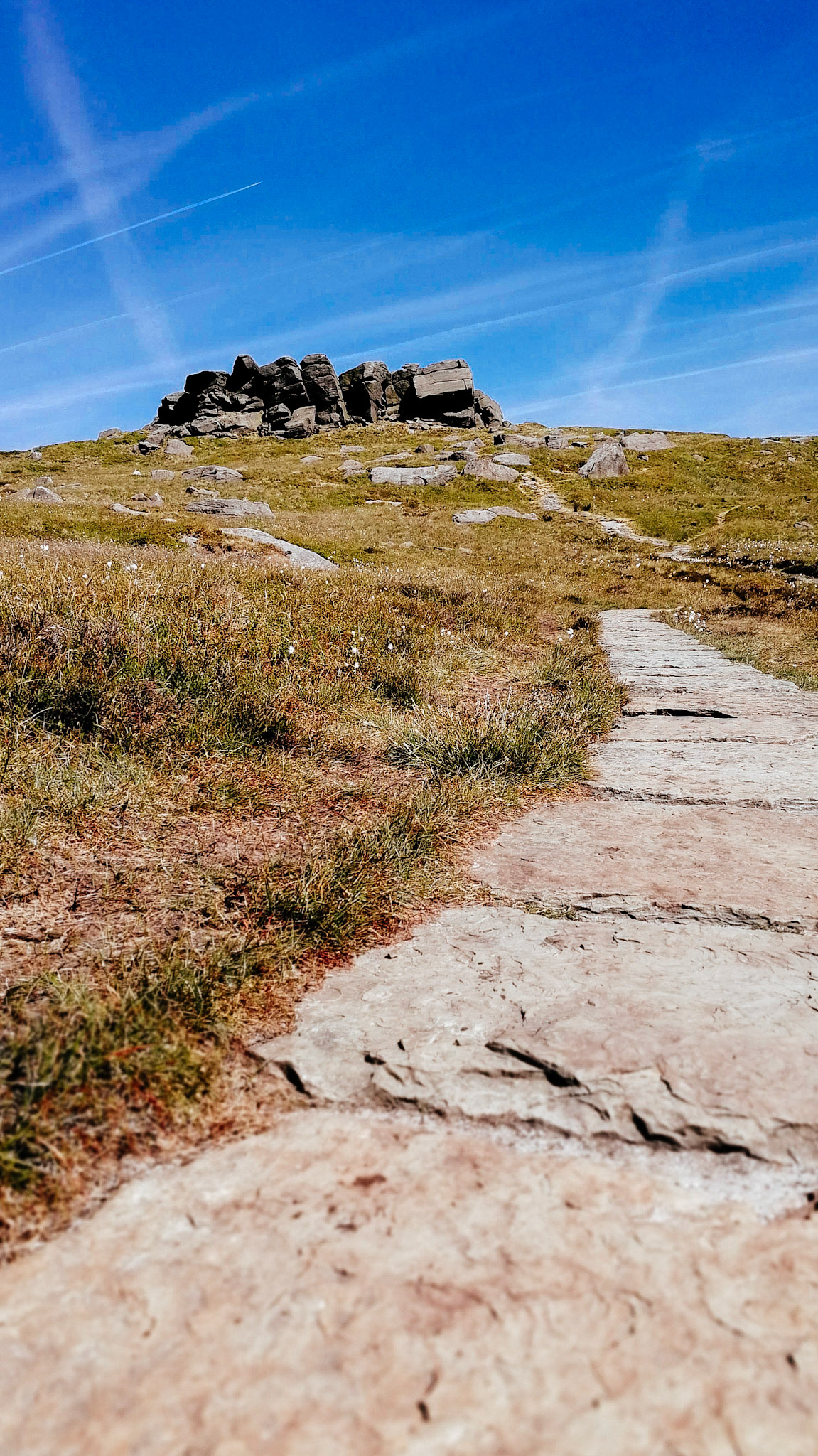 The highway to Upper Edale Rocks
