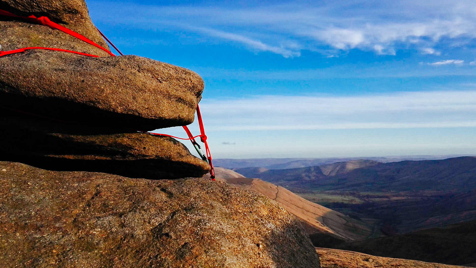 Setting an anchor over the grit boulders