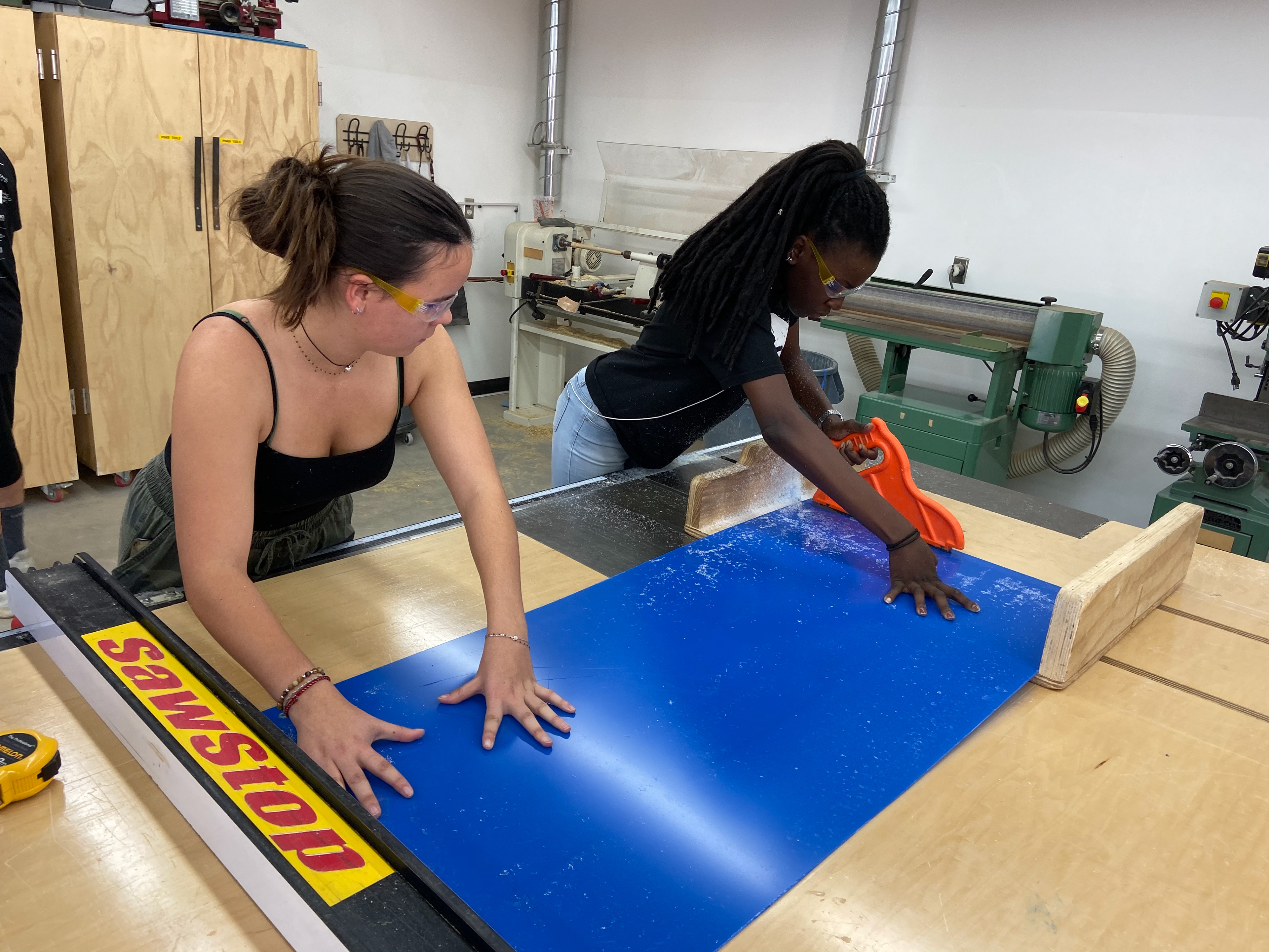 Cutting Acrylic Sheet with the Table Saw