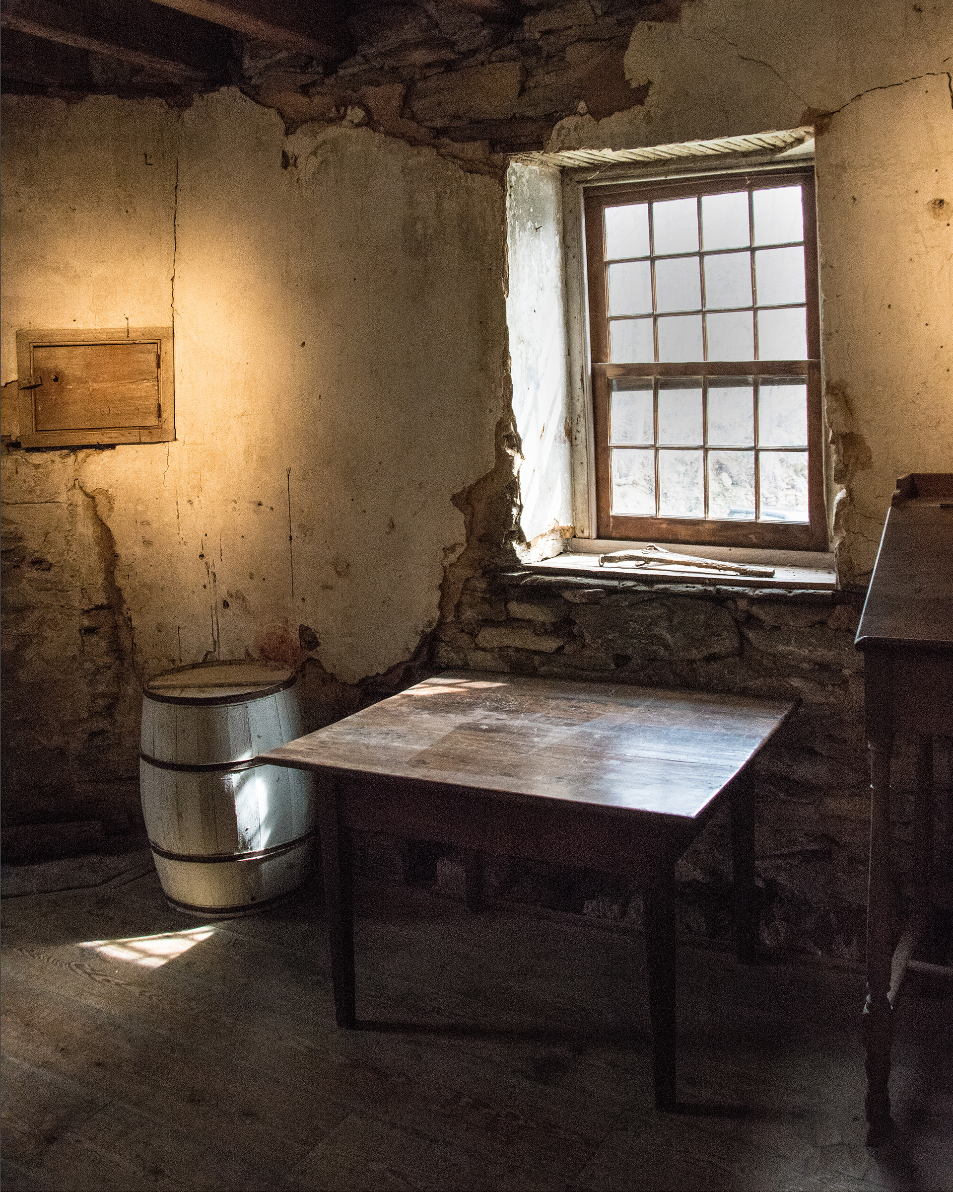 Print 6...Desk by window...