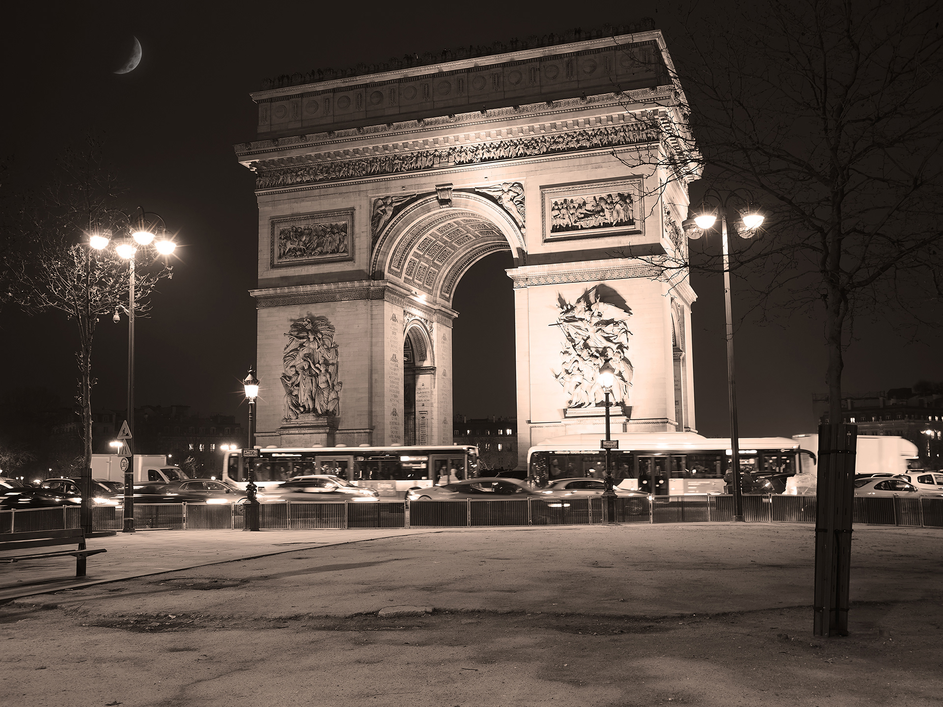 Arc de Triomphe - Paris