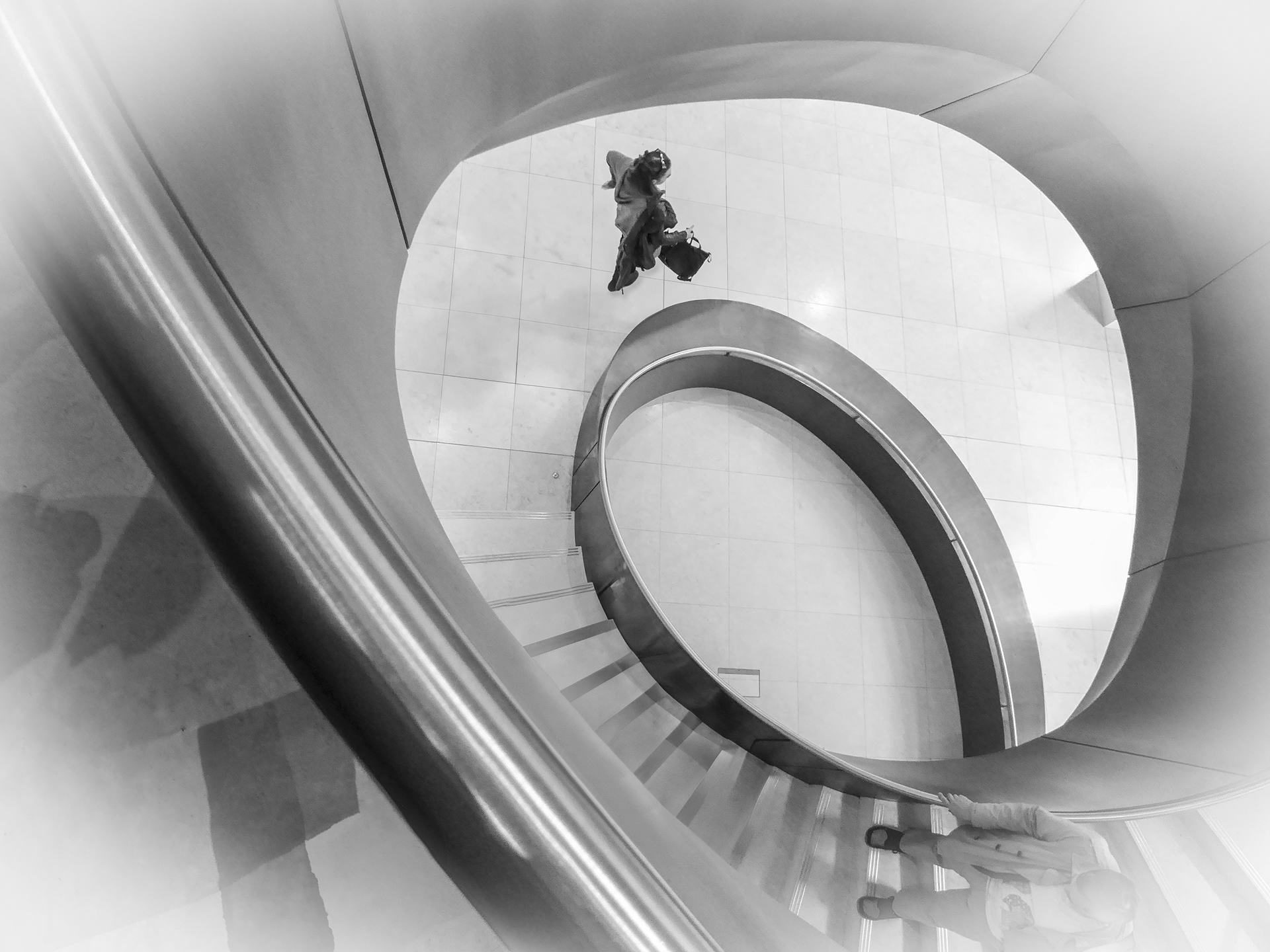 Spiralling decent