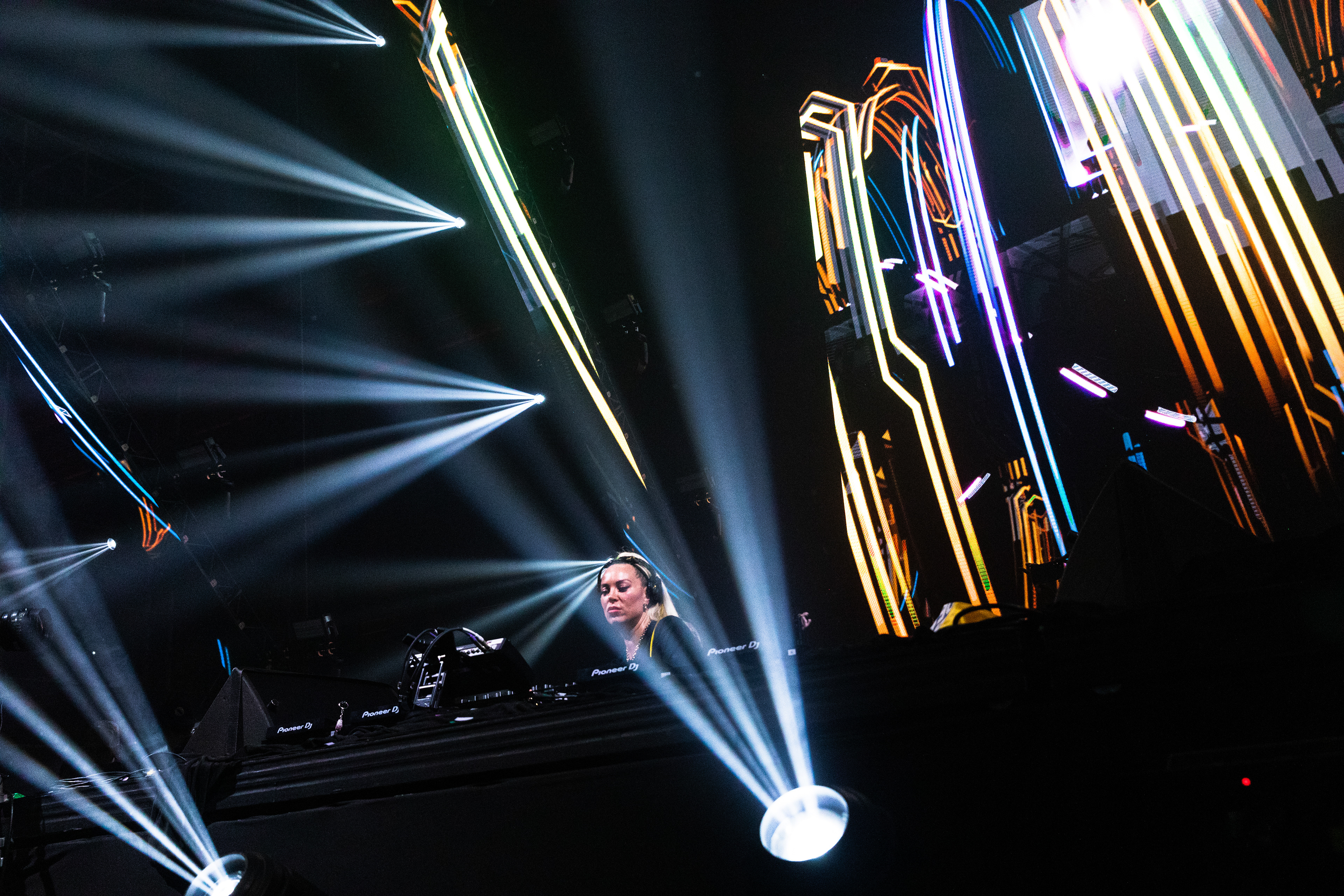 Sam Devine, April 2022 for M.SLive at Arca - São Paulo, BR