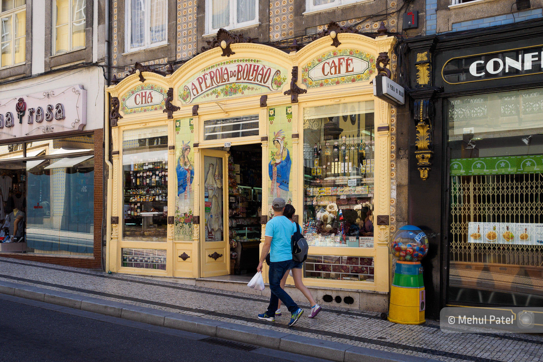 Colourful exterior of delicatessen, A Pérola do Bolhão - Porto, Portugal. Published in a travel guide