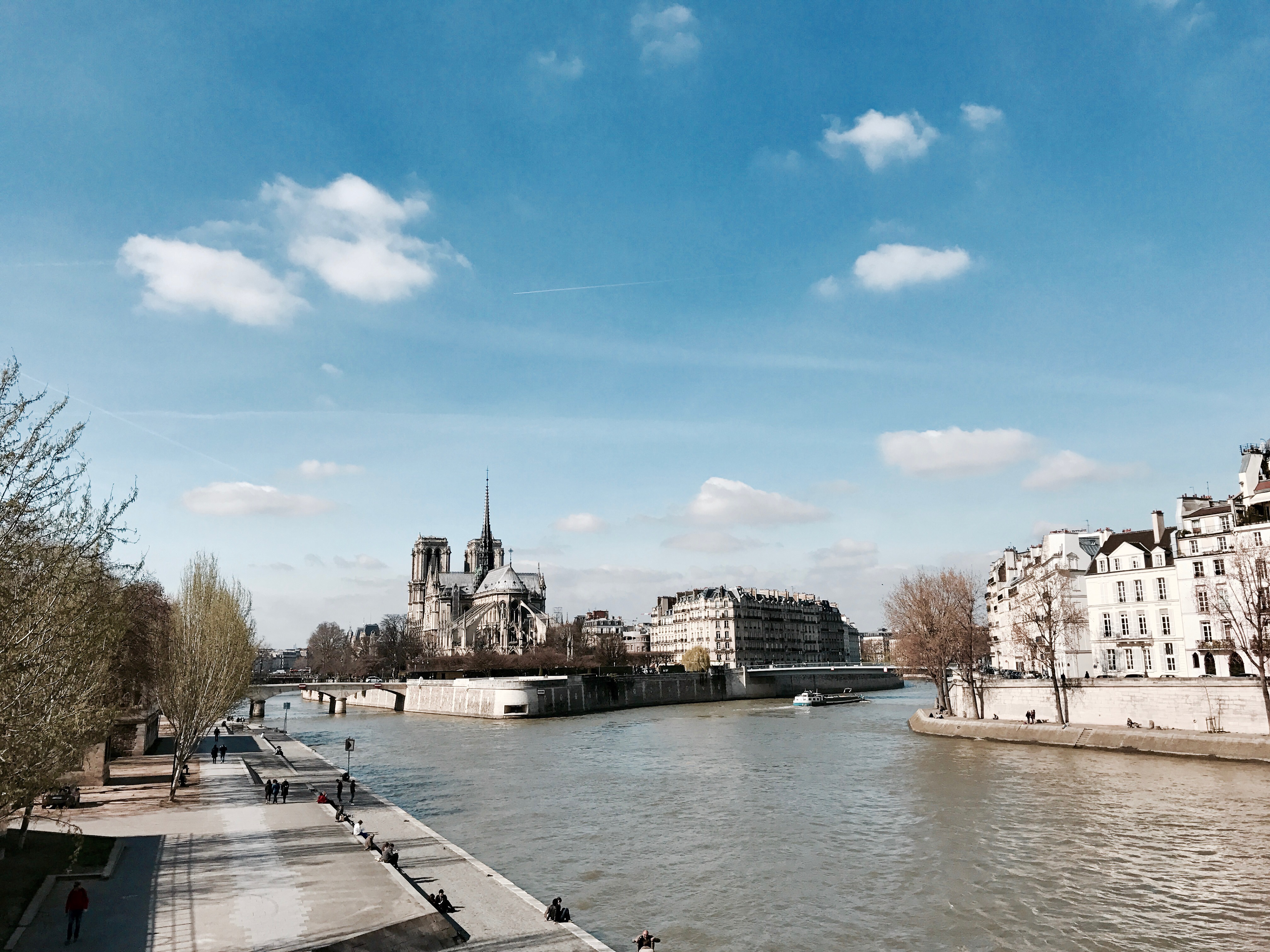 París, France